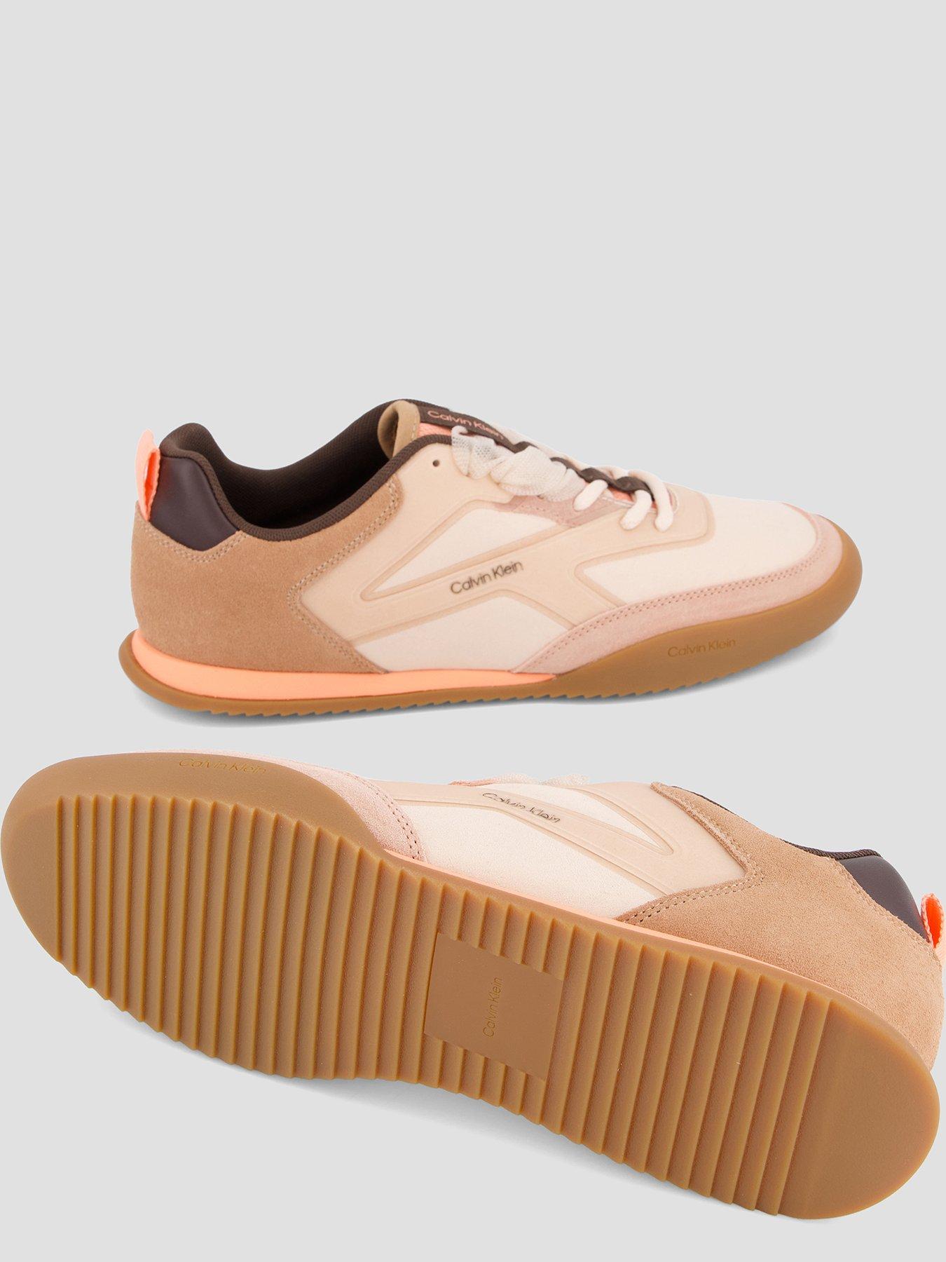 Image 4 of 7 of Calvin Klein Low Pro Run Lu Sue Jelly Laces