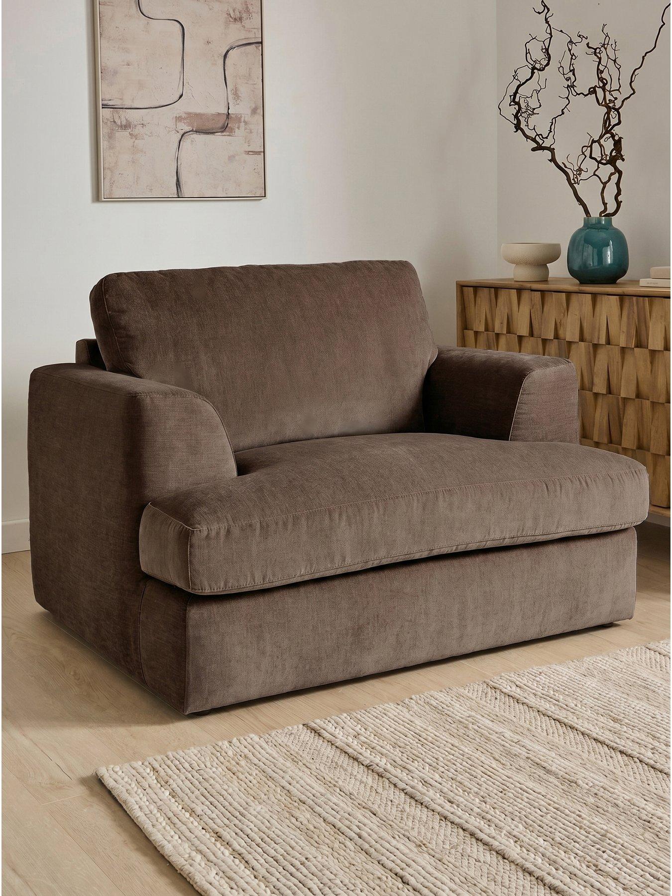 The Very Collection Escana Snuggle Chair