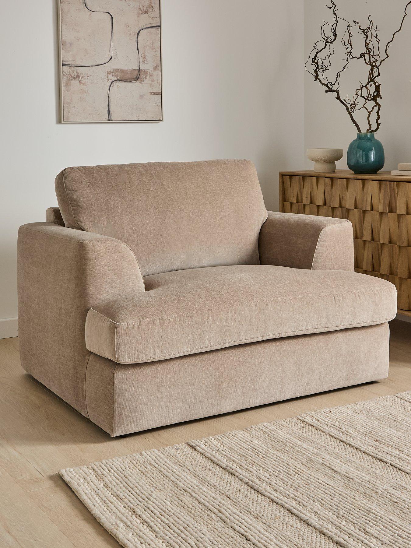 The Very Collection Escana Snuggle Chair