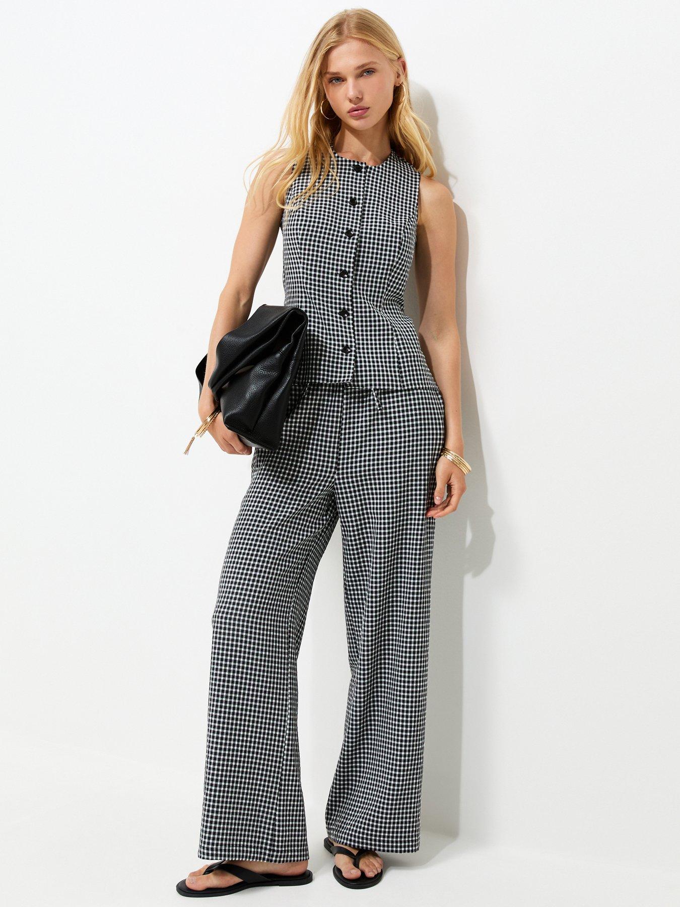 Image 3 of 5 of New Look Gingham Print Button Front Waistcoat - Black