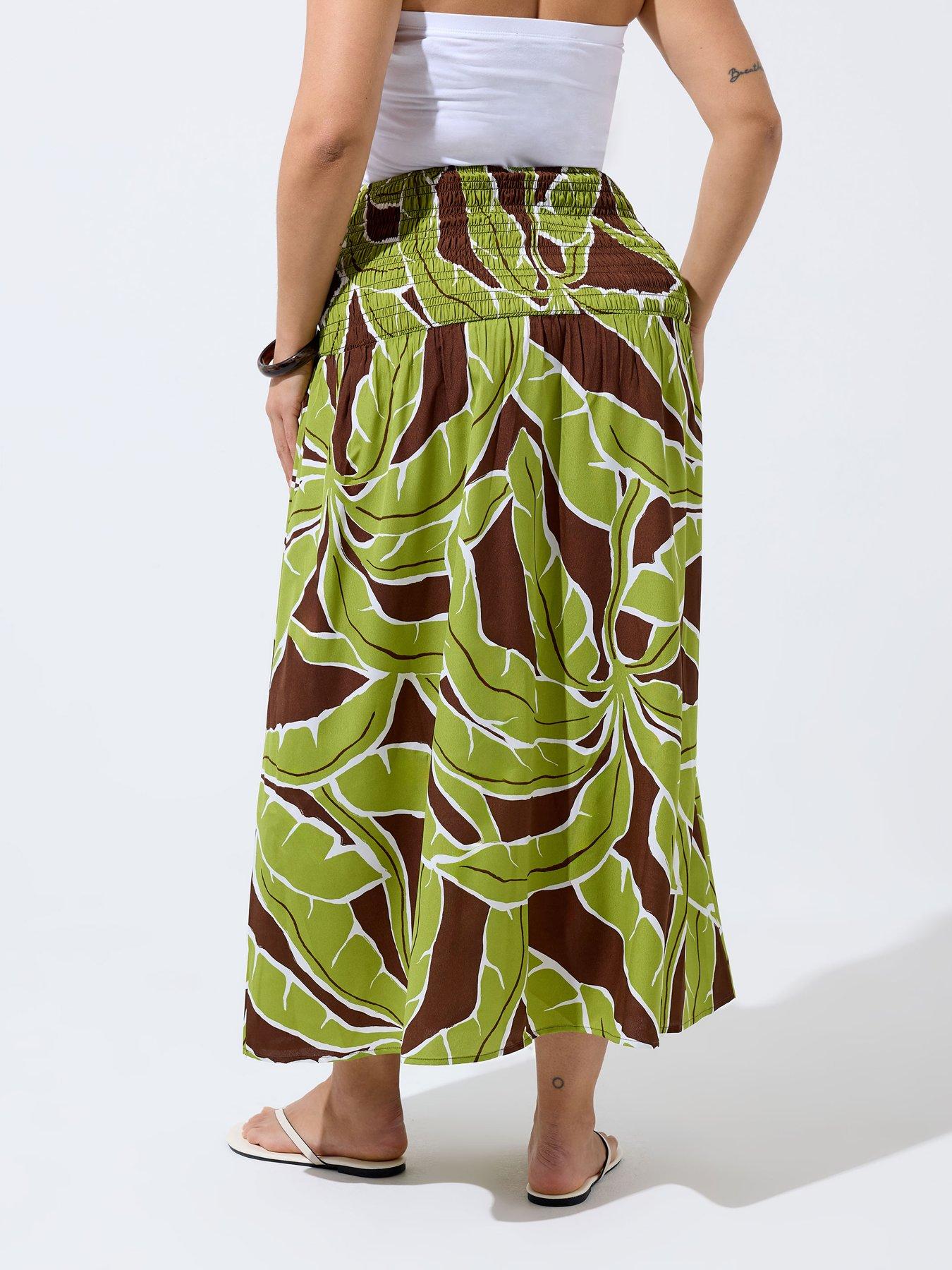 Image 2 of 4 of Yours Curve Palm Leaf Skirt - Green