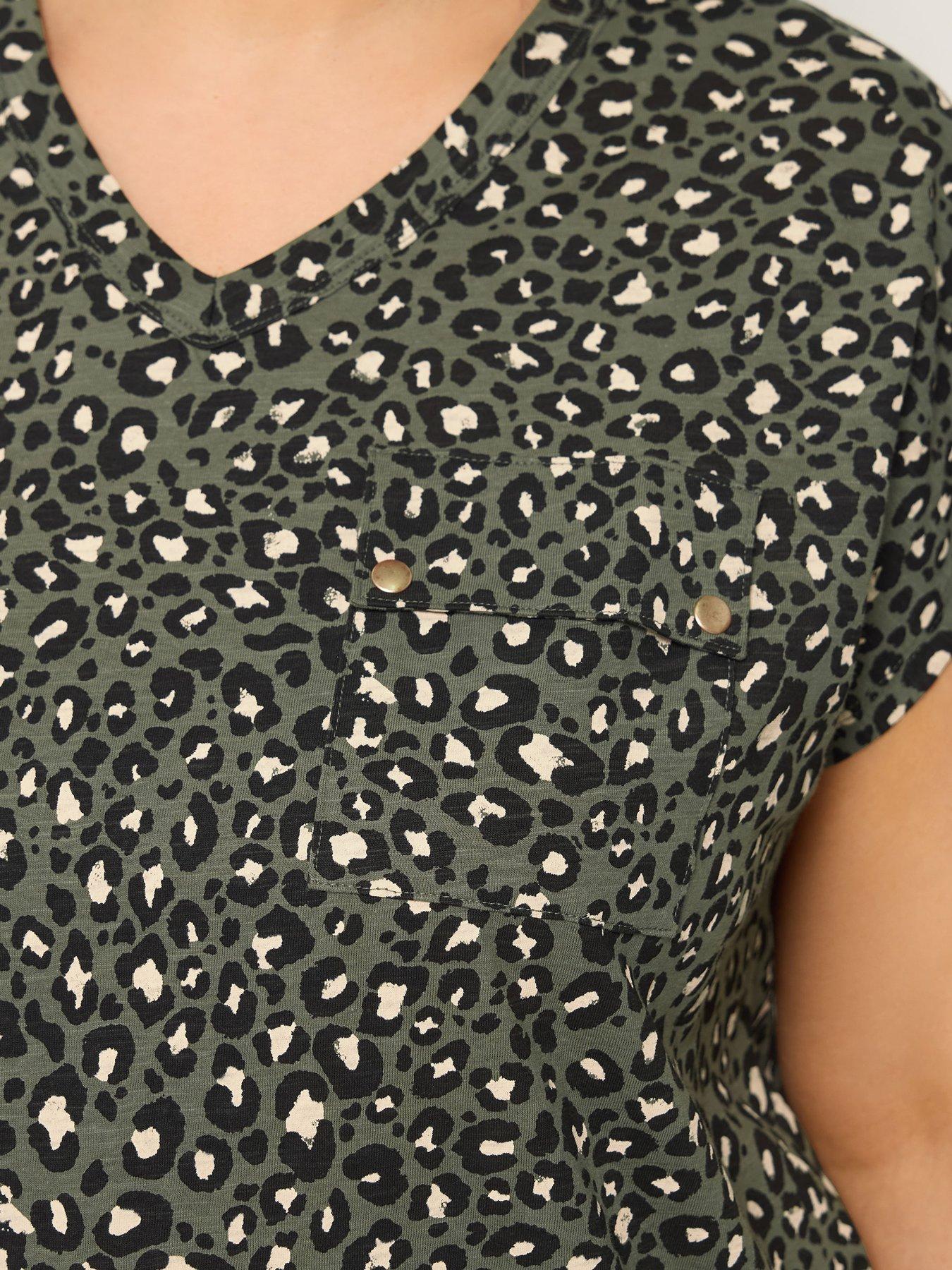 Image 4 of 4 of Yours Curve Stud Leopard Print T-Shirt - Green