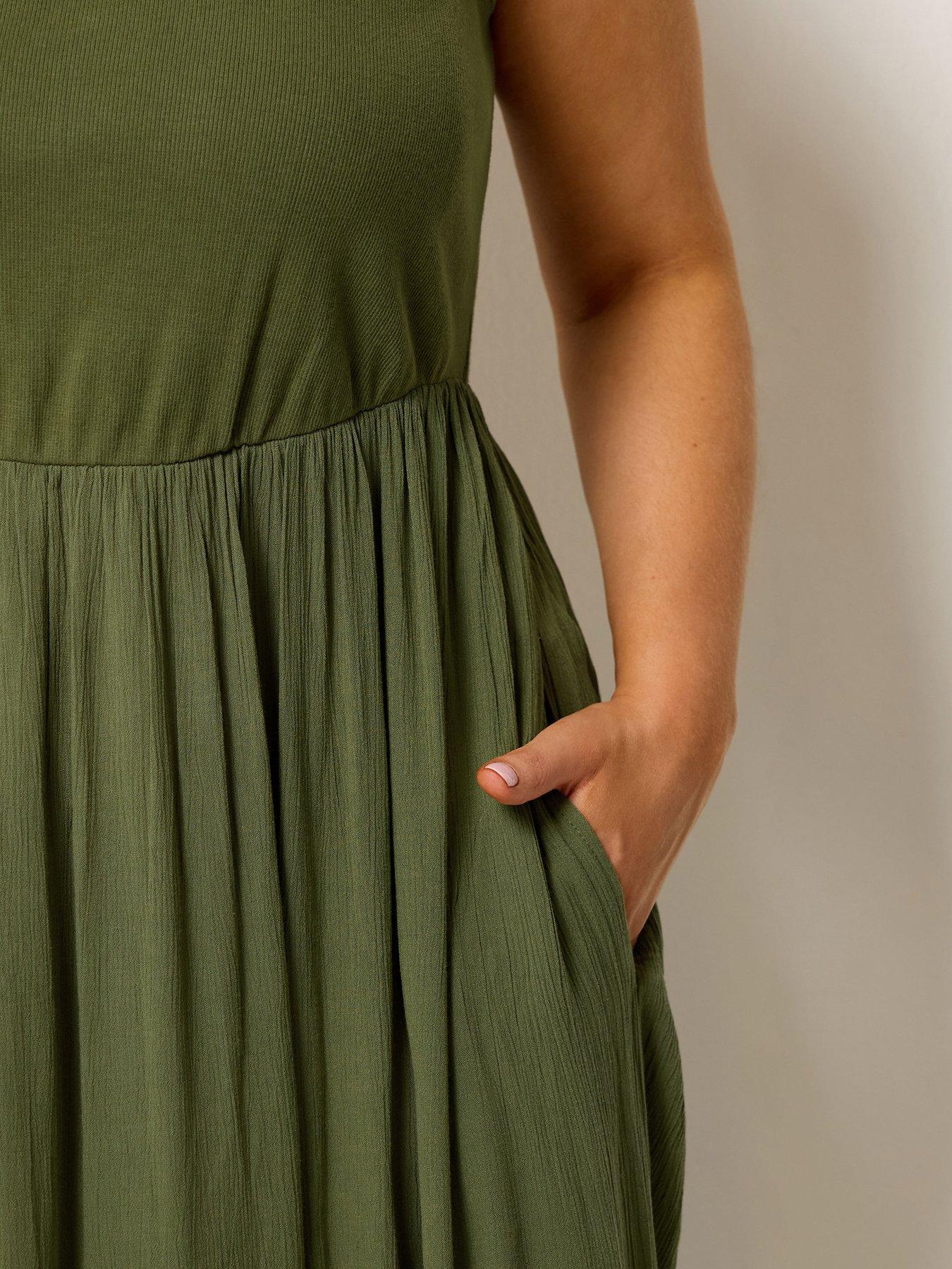 Image 4 of 4 of Yours Curve Mixed Midaxi Dress Green