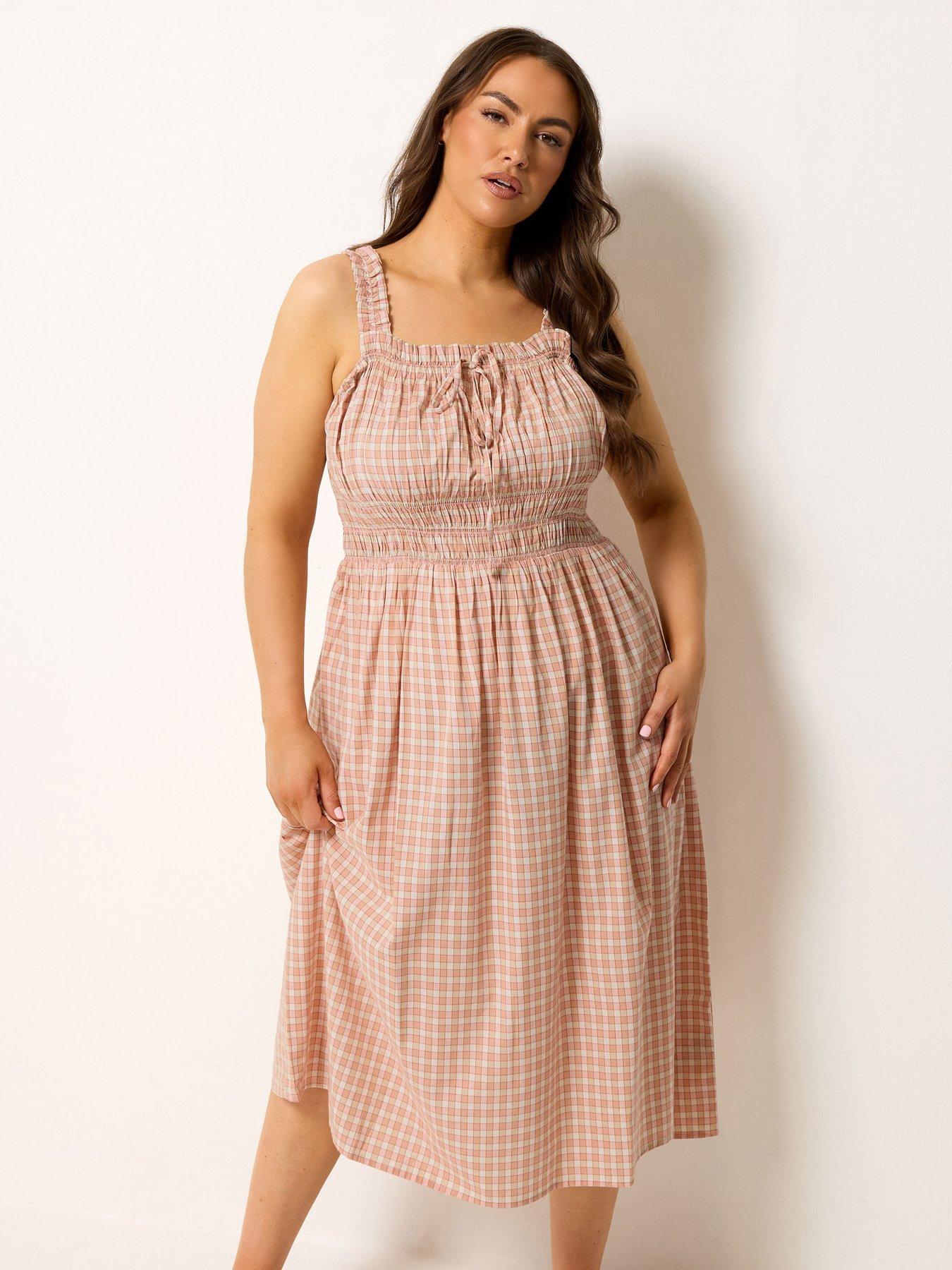 Image 1 of 4 of Yours Curve Gingham Milkmaid Dress - Pink