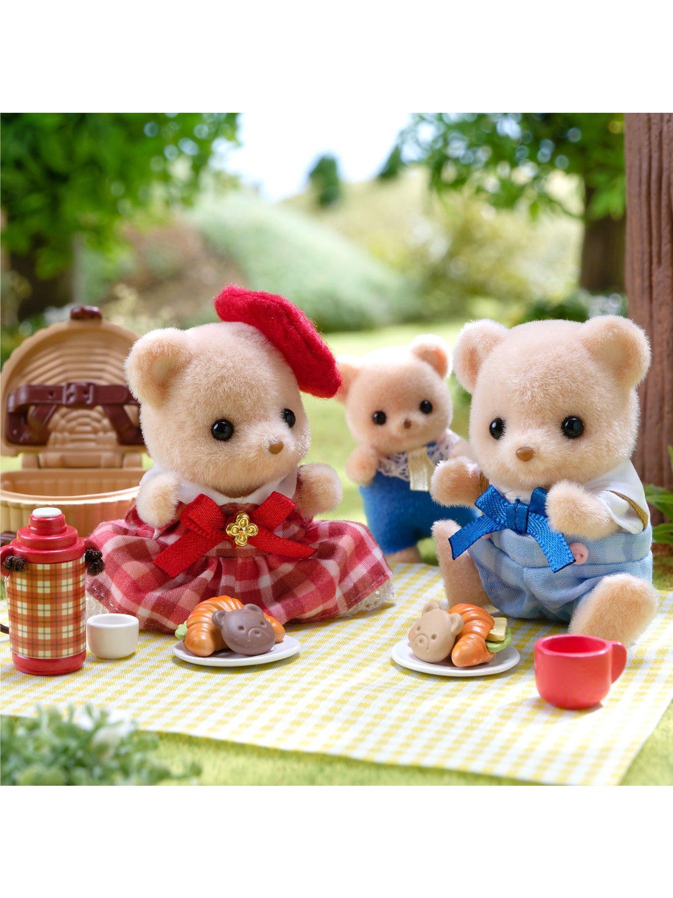 Image 3 of 4 of Sylvanian Families Biscuit Bear Sister &amp; Brother - Delicious Picnic-