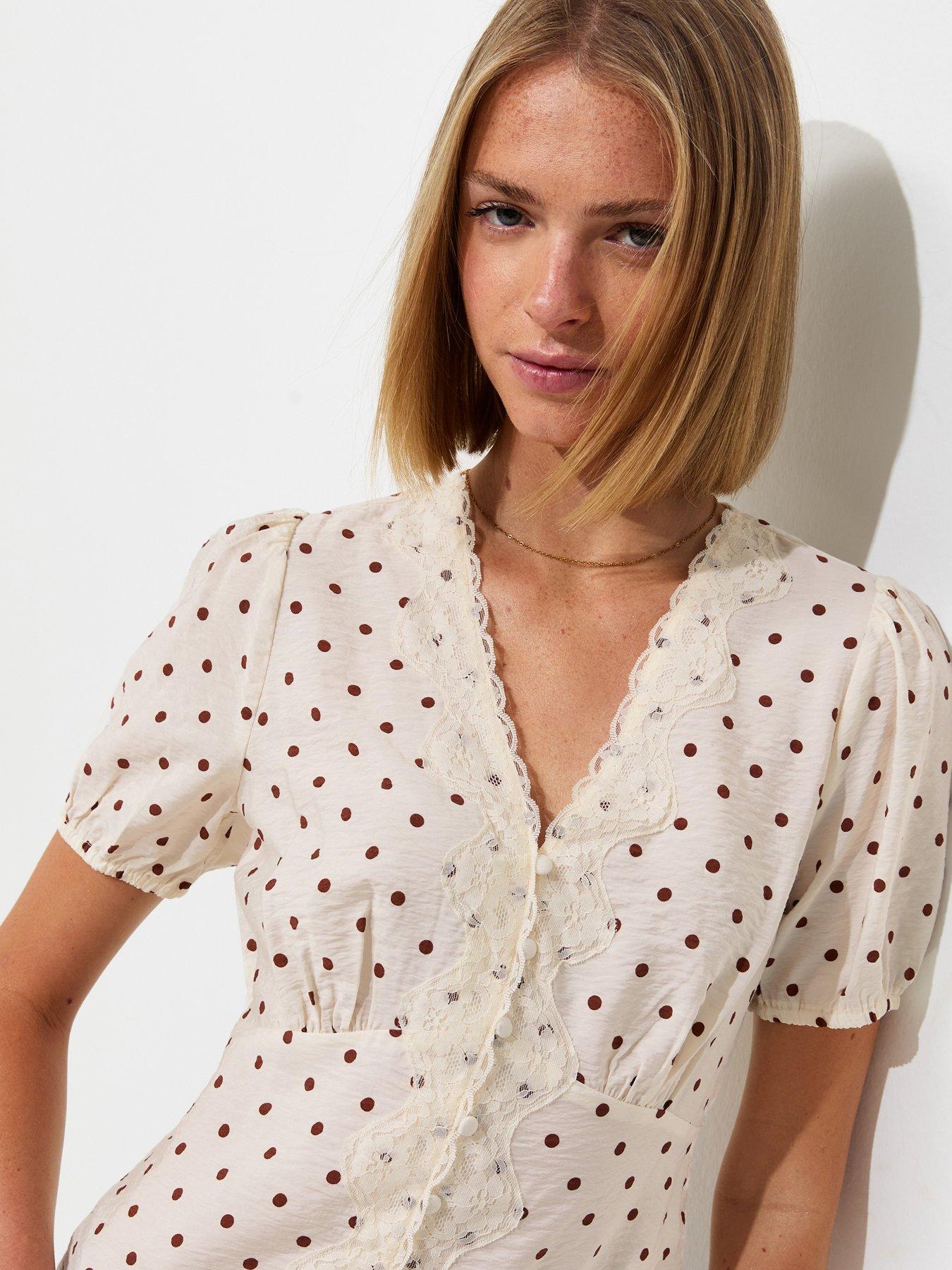 Image 2 of 2 of New Look Crinkle Texture Spot Print Lace Trim Button Tea Blouse - Brown
