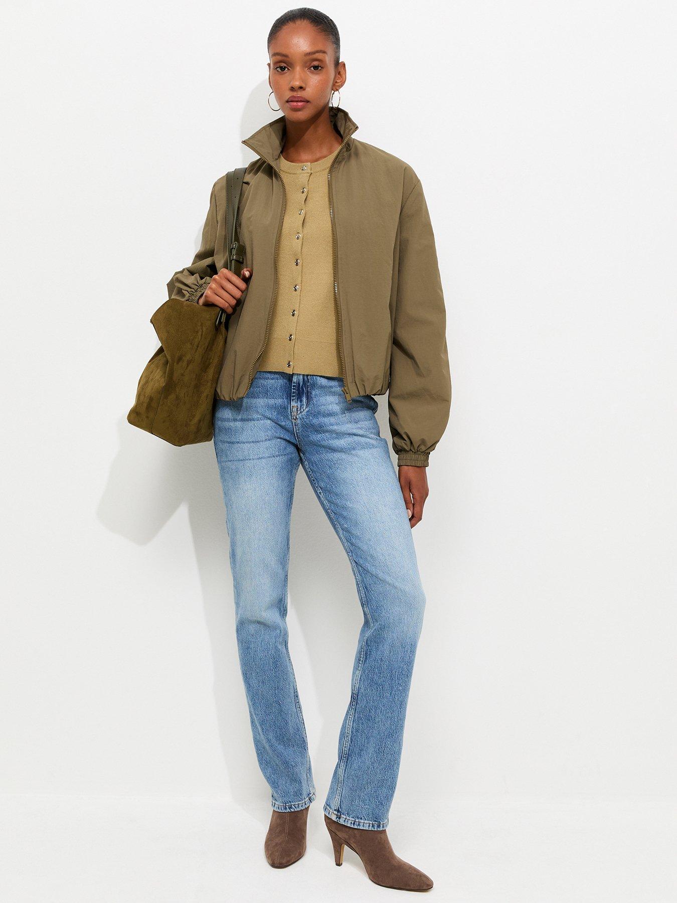 Image 3 of 5 of New Look Compact Knit Cap Sleeve Buttoned Top - Green