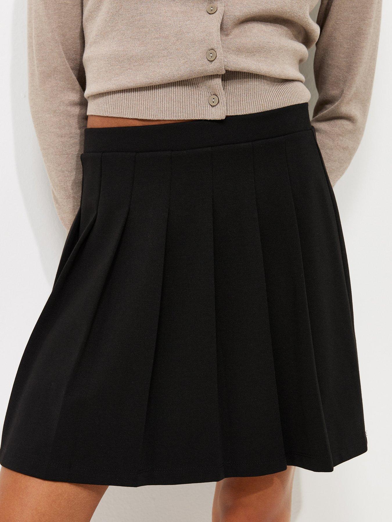 Image 4 of 5 of New Look Ponte Knife Pleat Mini Skirt - Black