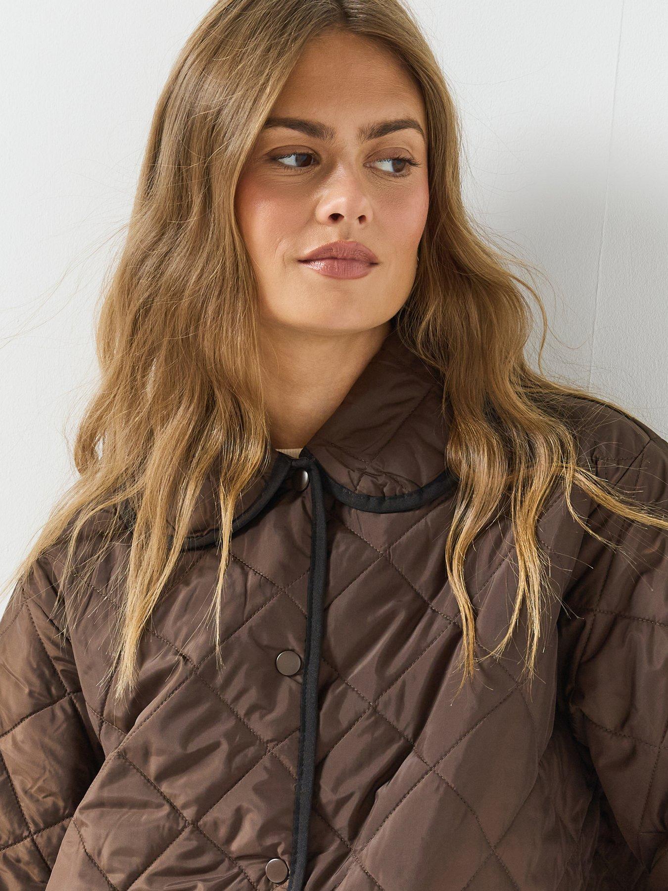 Image 4 of 6 of PIECES Emily Short Quilted Jacket
