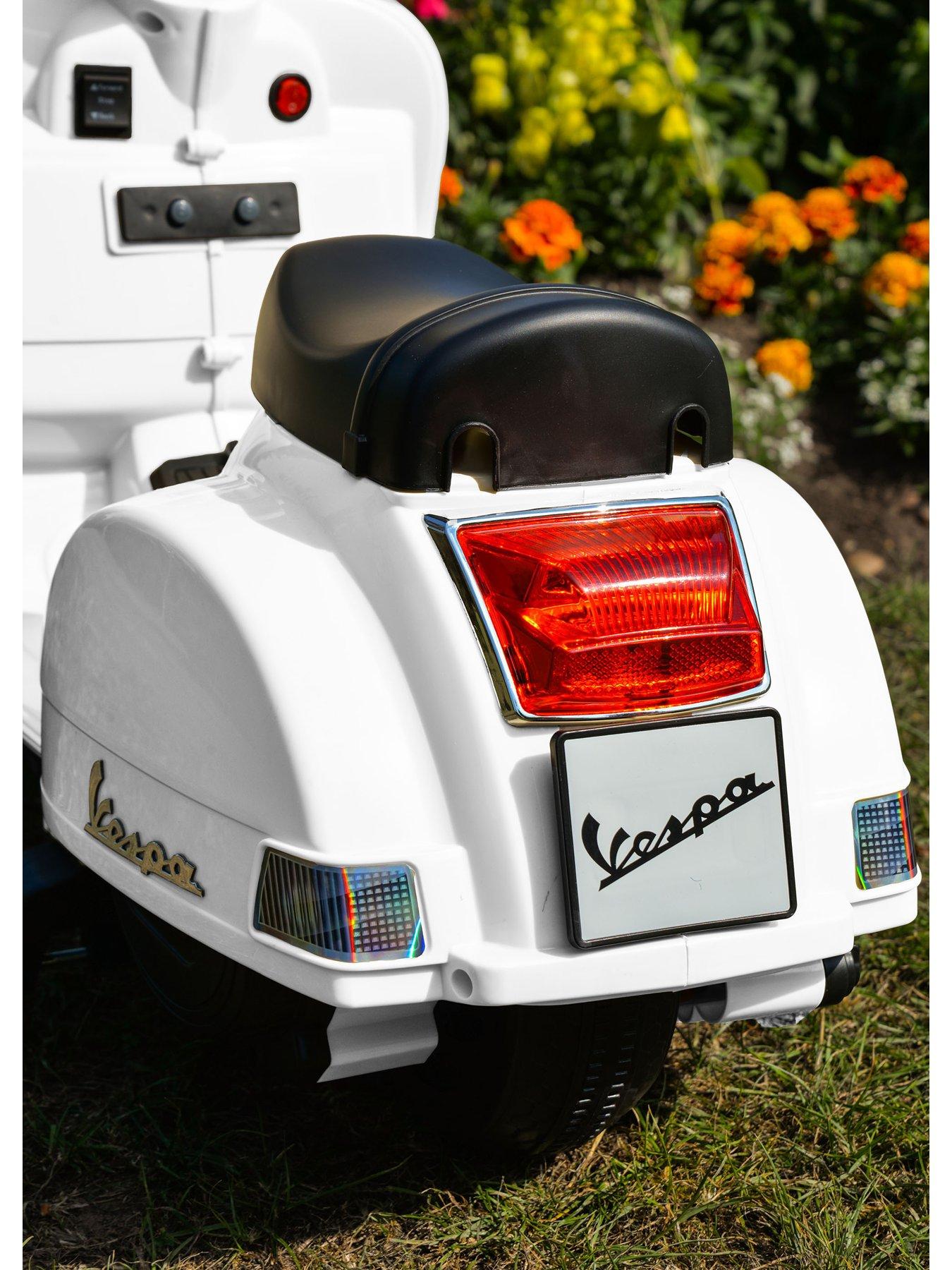 Image 7 of 7 of MoVe 6V Vespa