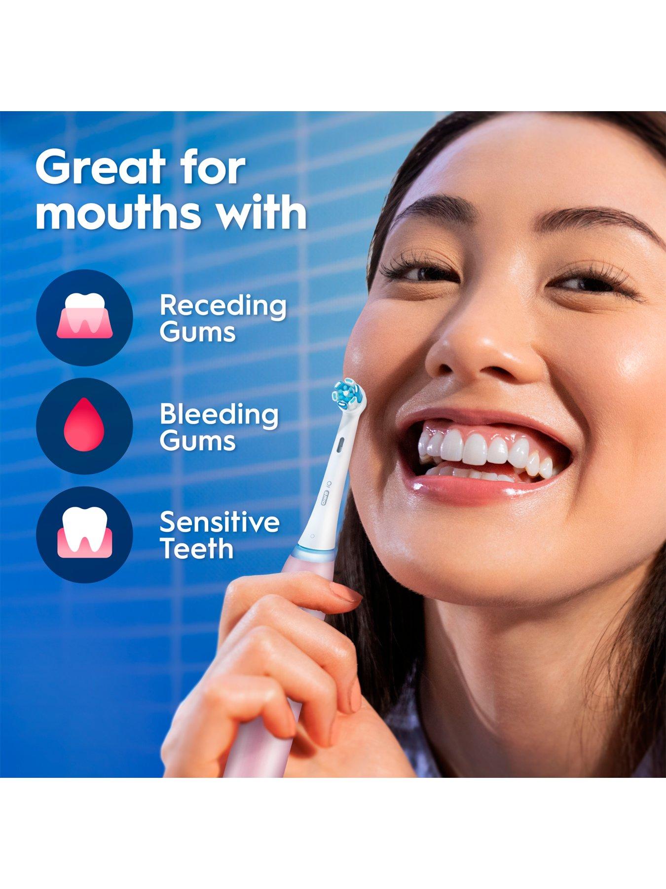 Image 6 of 8 of Oral-B Oral-B iO3 Blush Pink + Travel Case