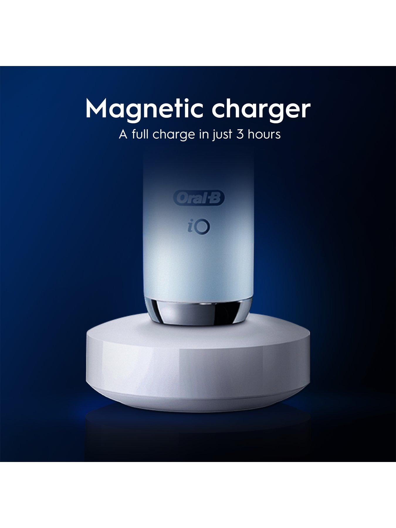 Image 7 of 8 of Oral-B Oral-B iO9 Aqua Marine Special Edition