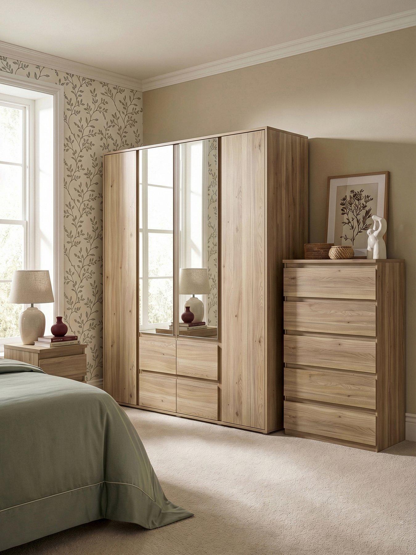 The Very Collection Lisson Pack 4 (2 Drw Bed, 5 Drw Chest, 4 Dr Multi Robe)