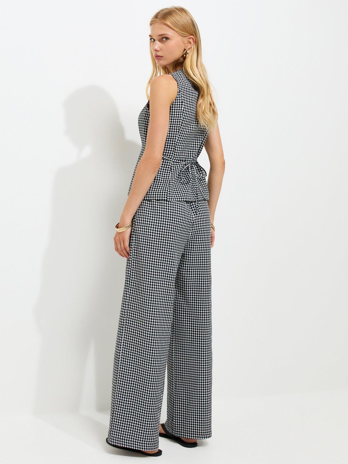 Image 2 of 5 of New Look Gingham Print Wide Leg Drawstring Trousers - Black