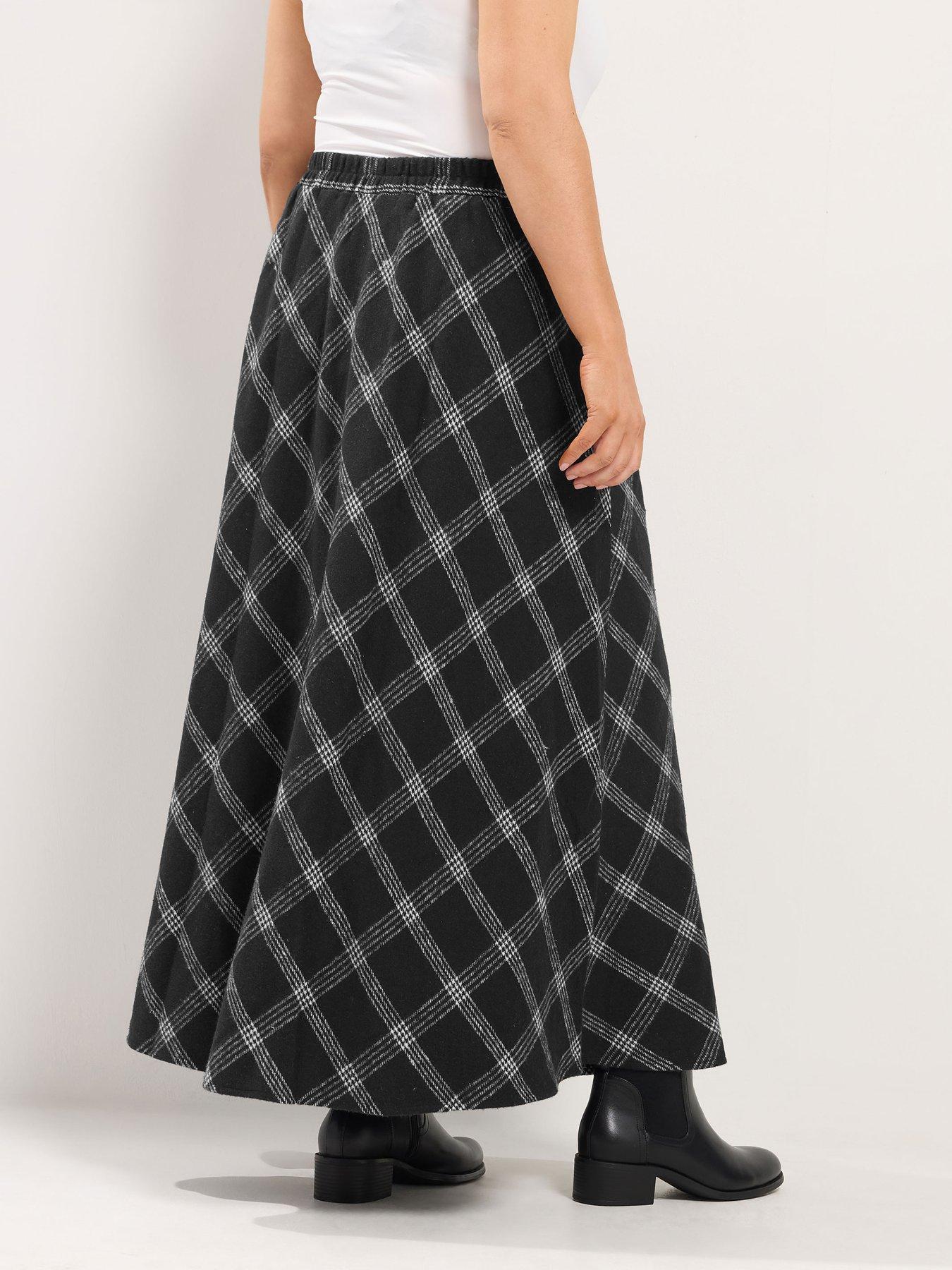 Image 2 of 4 of Yours Curve Checked Skirt - Black