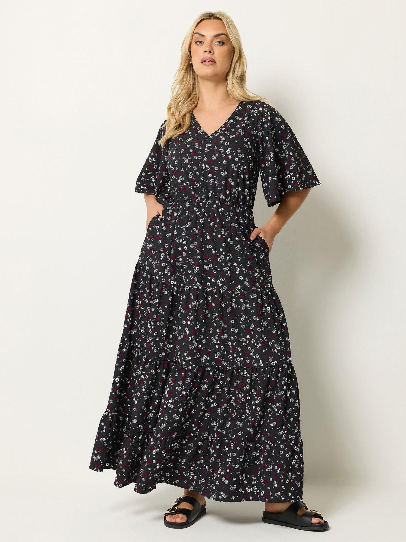 Image 1 of 4 of Yours Curve Floral Ditsy Print Textured Maxi Dress - Black
