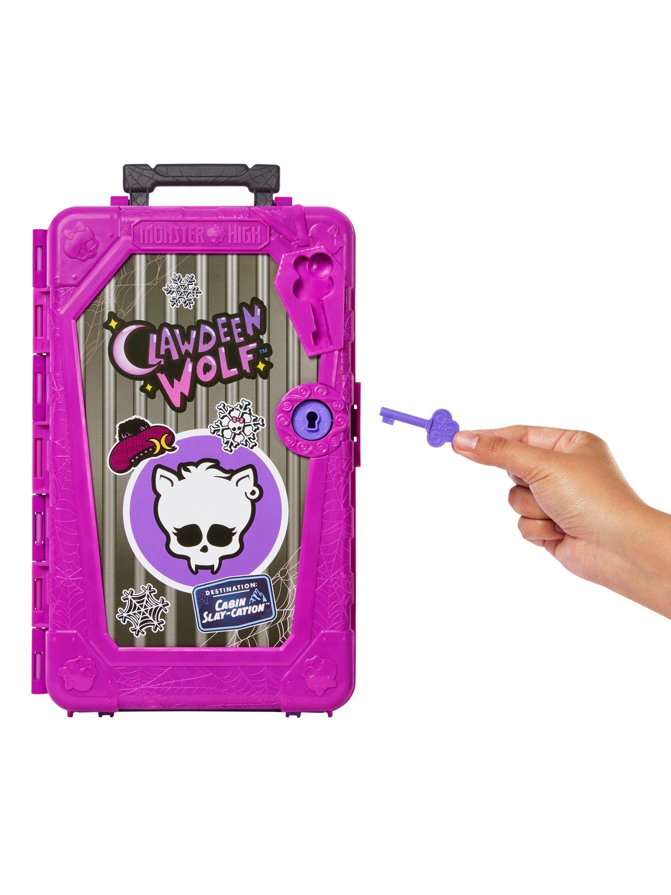 Image 5 of 6 of Monster High <p>Skulltimate Secrets Clawdeen Wolf Cabin Slay-cation Doll</p>