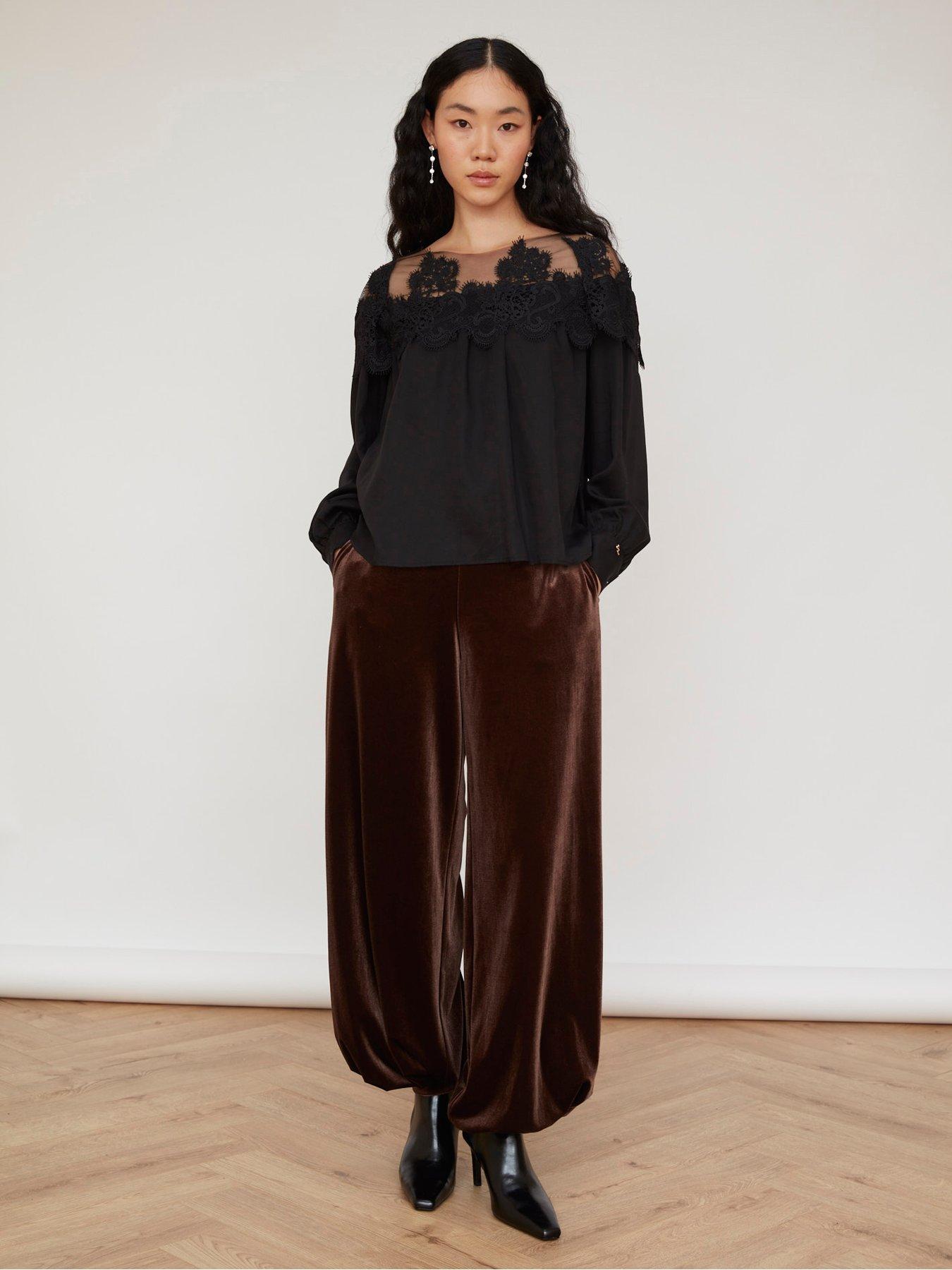 Jovonna London Briona Blouse - Black