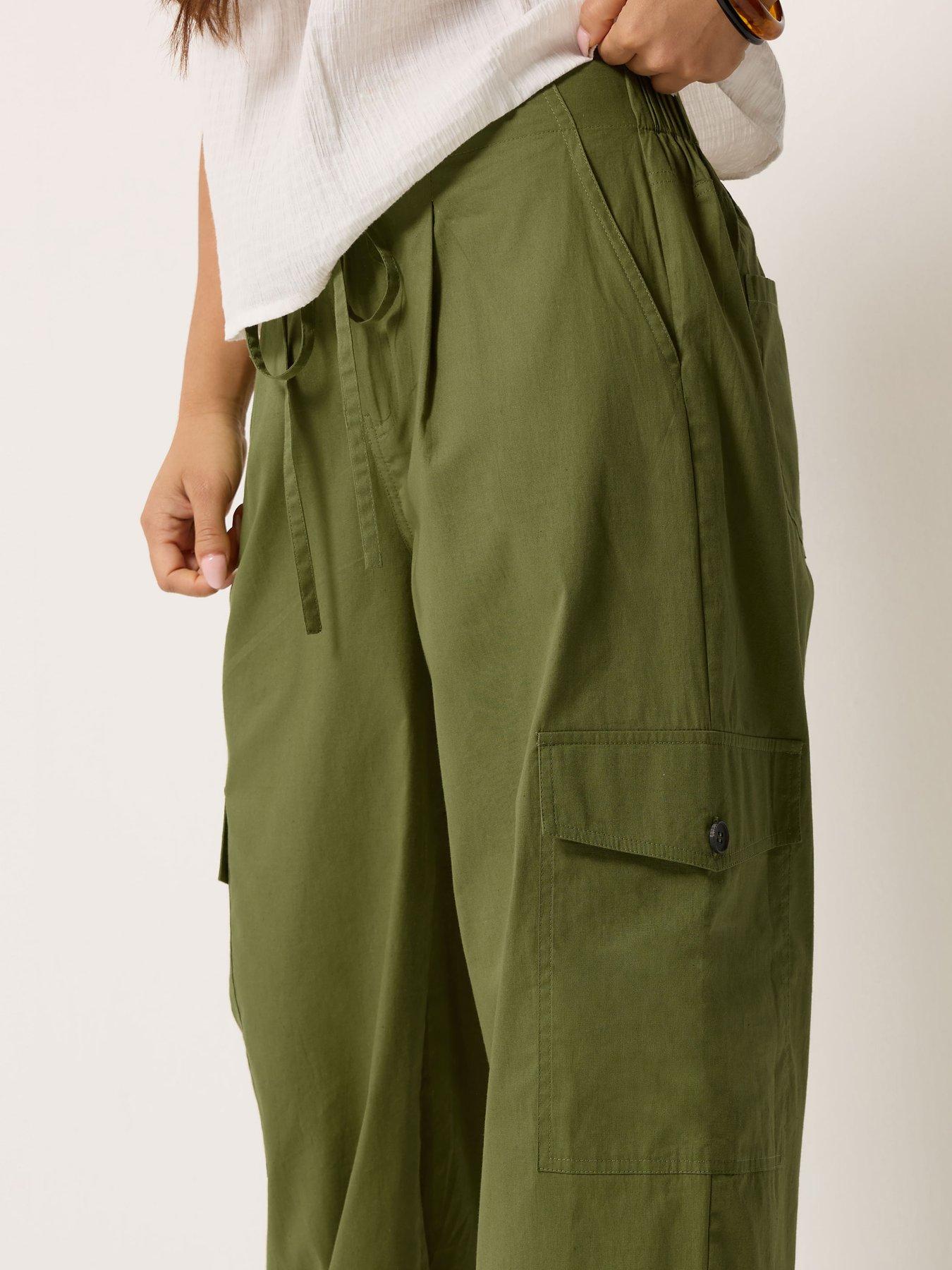 Image 4 of 4 of PixieGirl Petite Poplin Cargo Pocket Trousers - Green