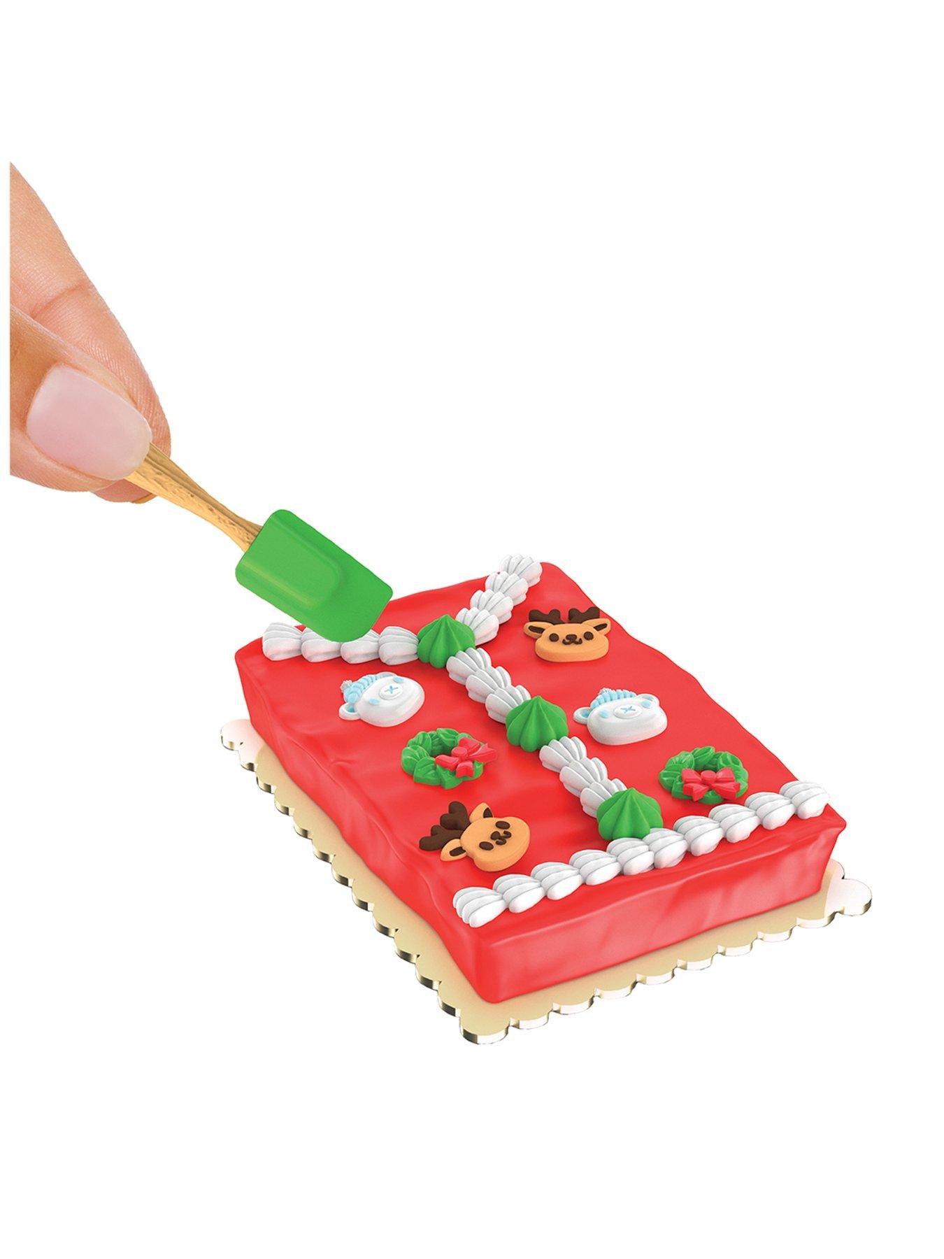 Image 4 of 7 of Mini Verse Make It Mini Holiday Mystery Capsule with Festive DIY Collectible<br /><br />&nbsp;