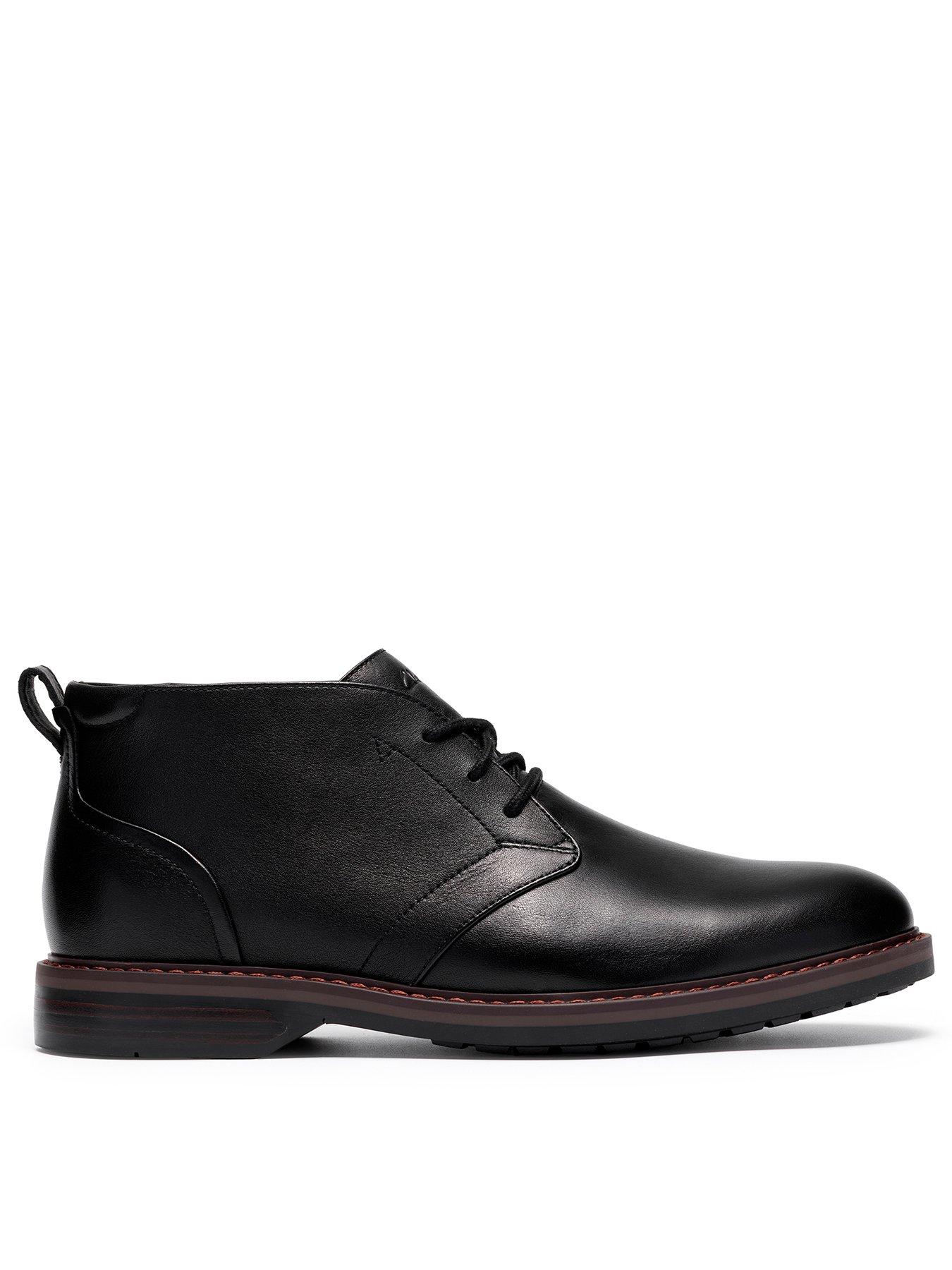 Clarks Aldwin Chukka Boot - Black
