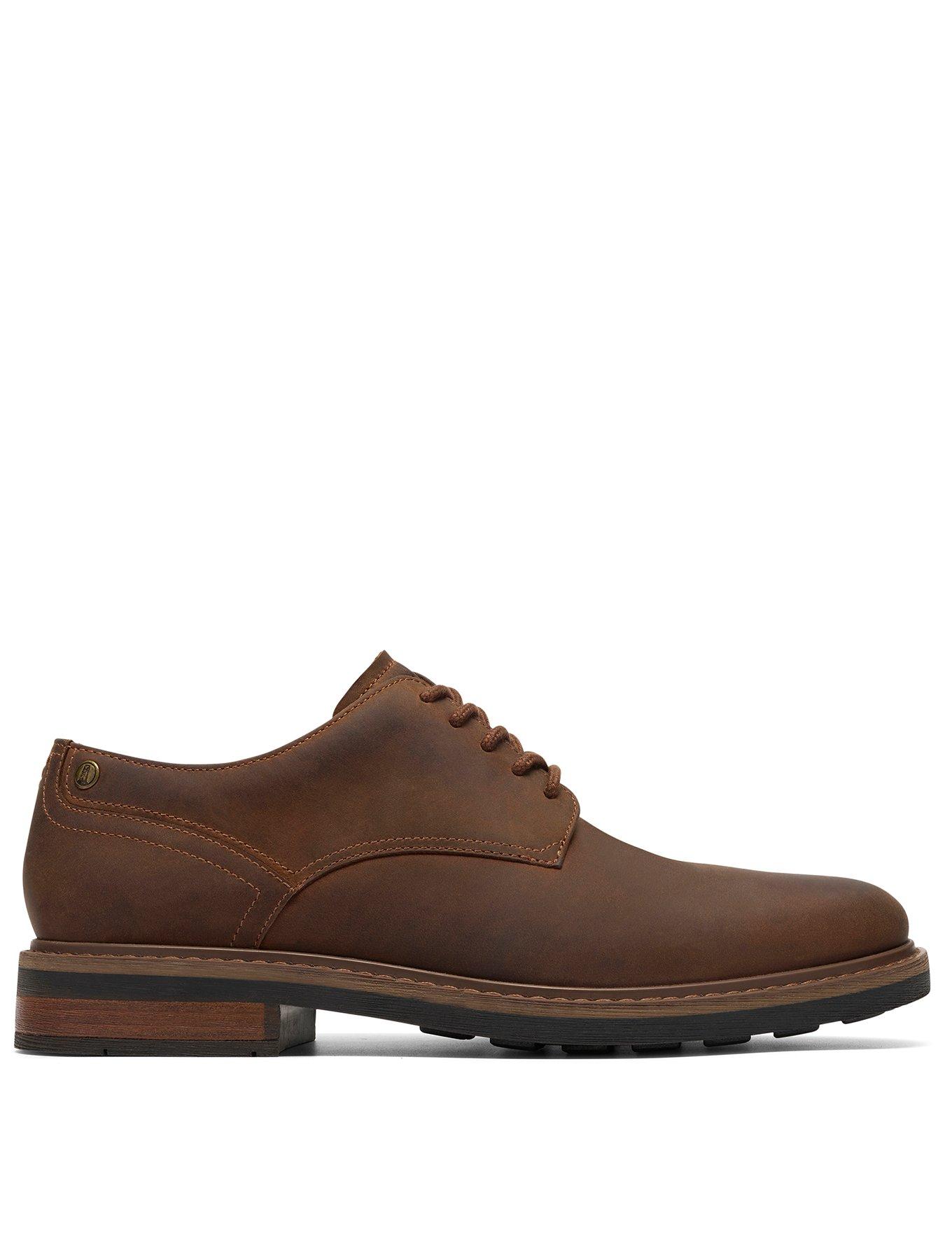 Clarks Men's Newford Lace Beeswax Derby Shoes, Lace Up in Brown | Size: 8-Standard Fit - Image 4