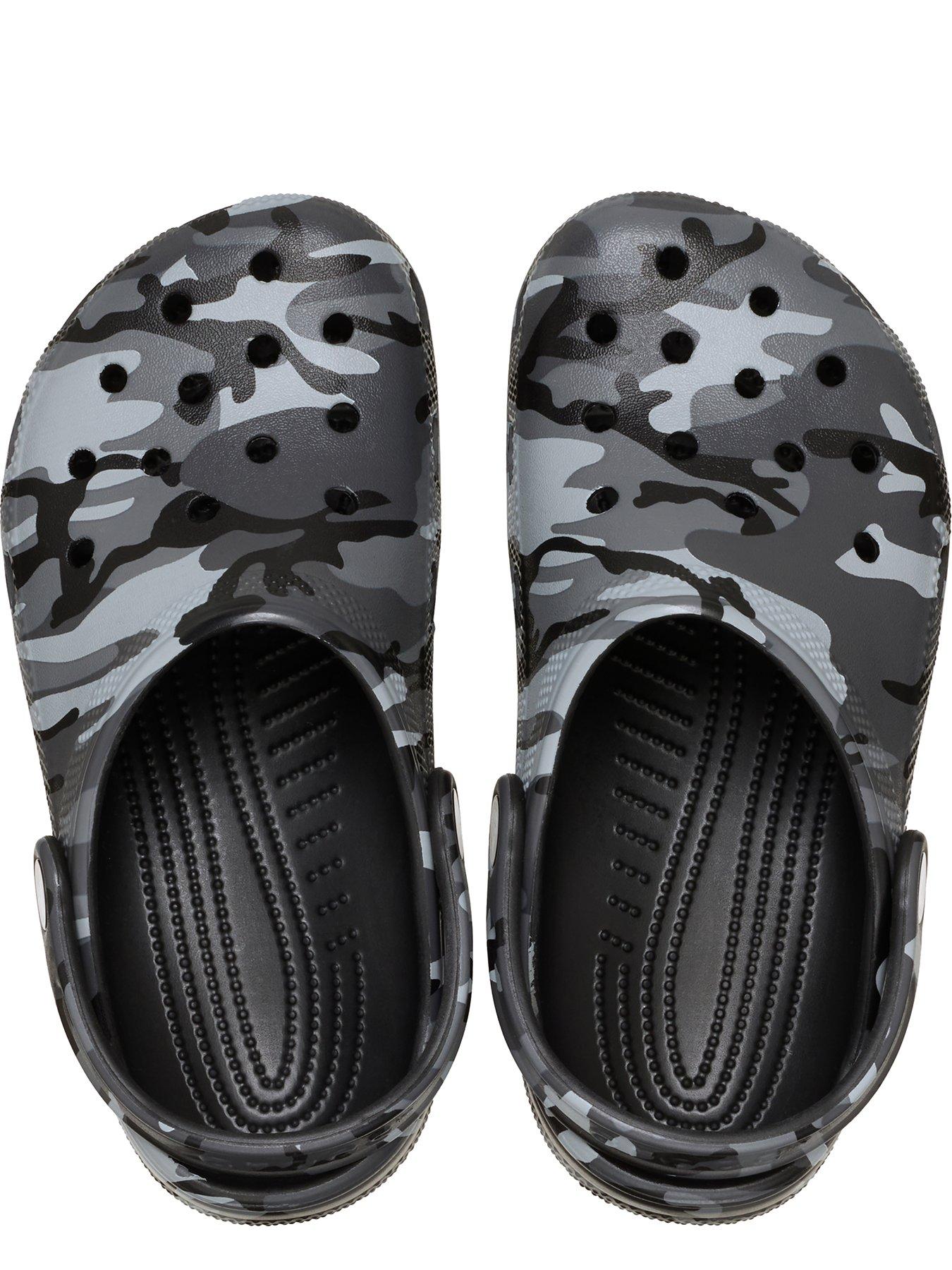 Image 4 of 7 of Crocs Junior Classic Camouflage Clog - Black/slate Grey