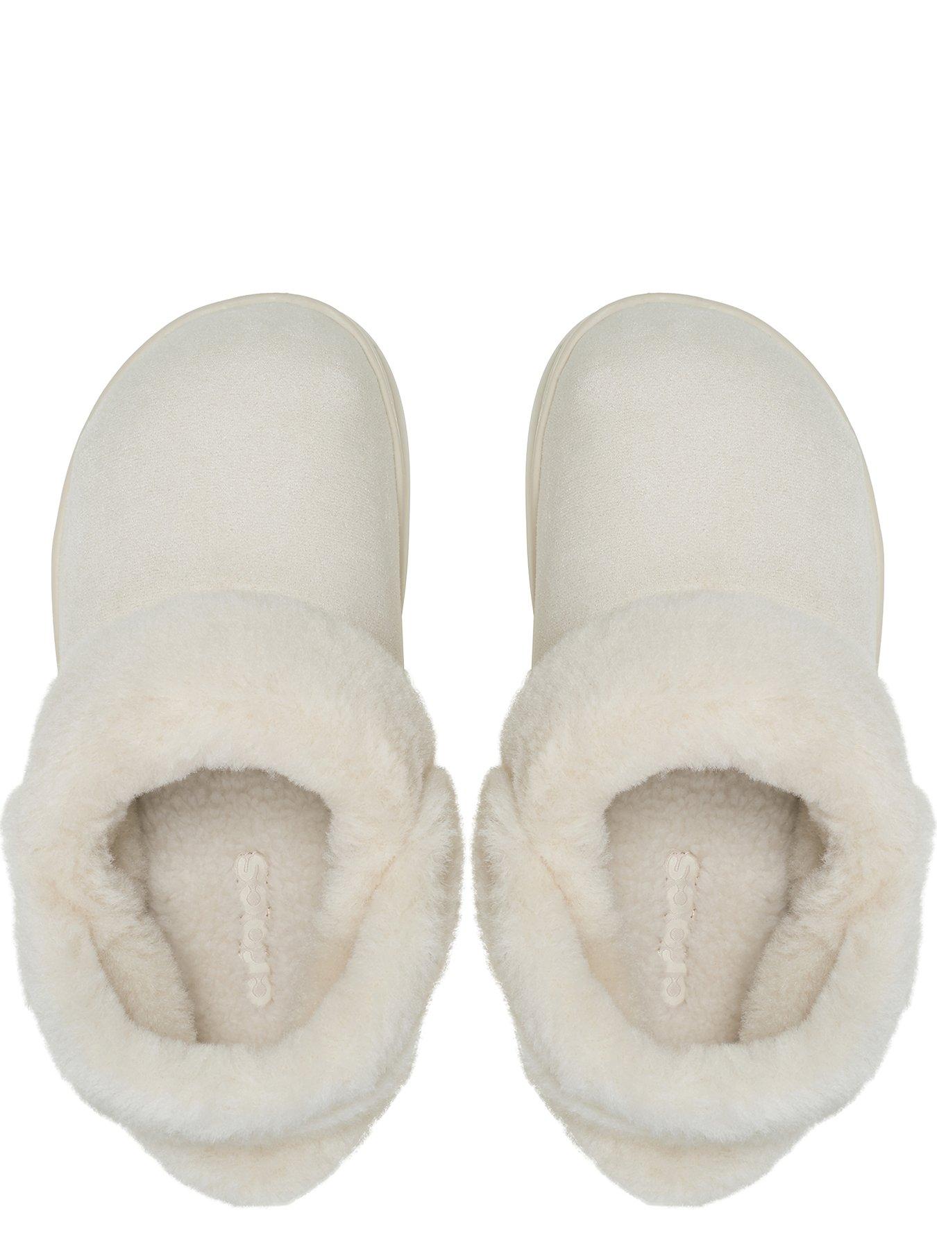 Image 4 of 7 of Crocs Junior classic Unfurgetable Faux Suede Clog - Sandstone