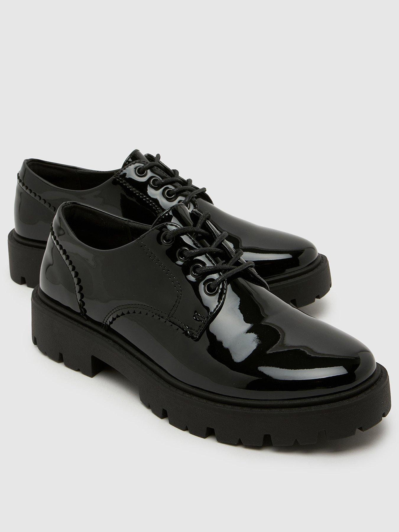 Image 3 of 4 of Schuh Patent Lace Up