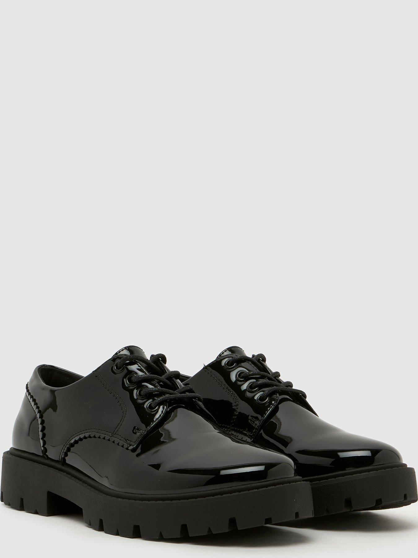 Image 4 of 4 of Schuh Patent Lace Up