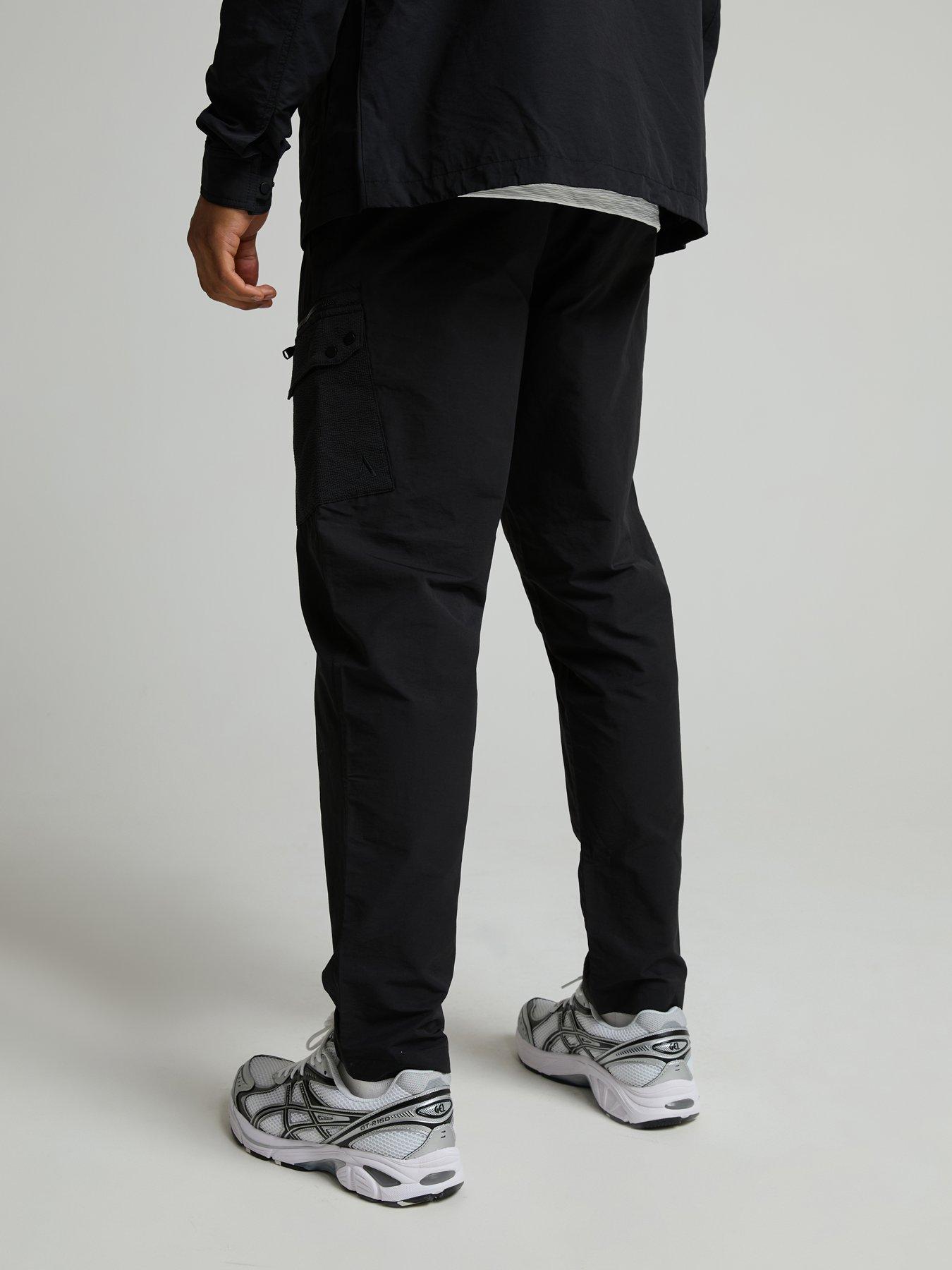 Image 2 of 5 of Alessandro Zavetti Alessandro Zavetti Ferruccio 2.0 Woven Cargo Trousers - Black