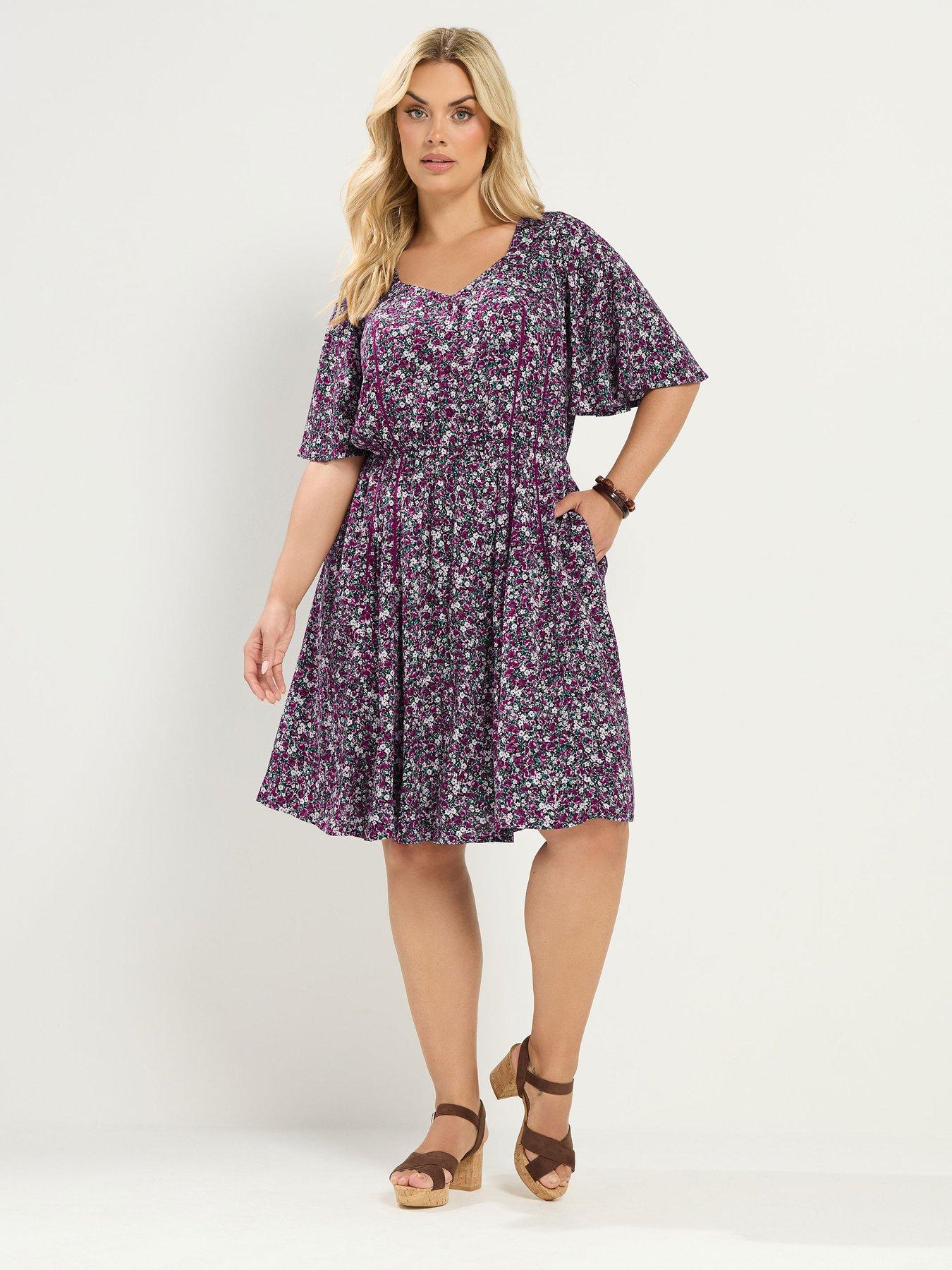 Image 3 of 4 of Yours Curve Ditsy Smock Mini Dress - Pink