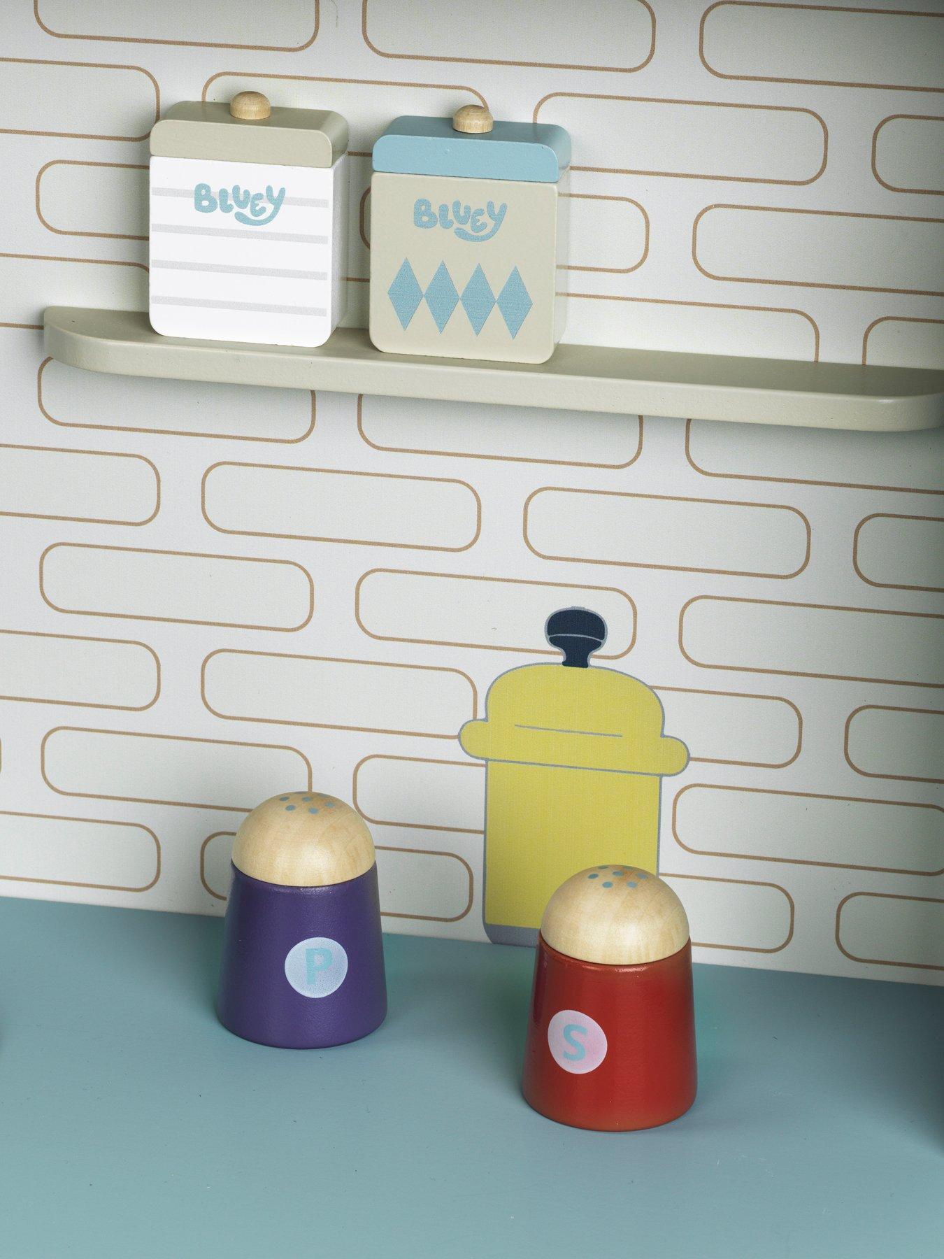 Image 5 of 7 of Bluey Sound And Light Family Kitchen Play Kitchen