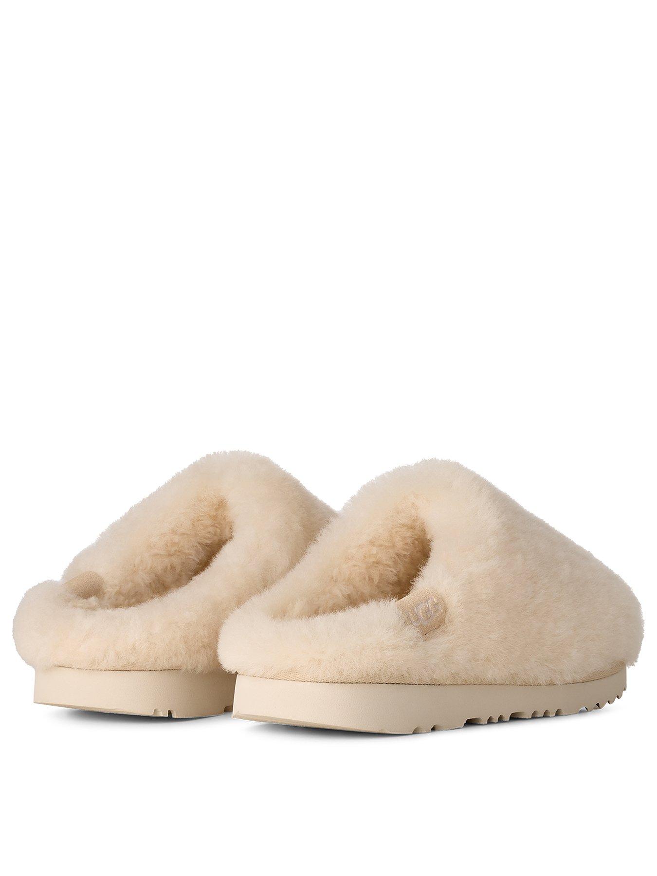 Image 3 of 6 of UGG Junior Classic Fluffed Slip-on Slipper - Natural