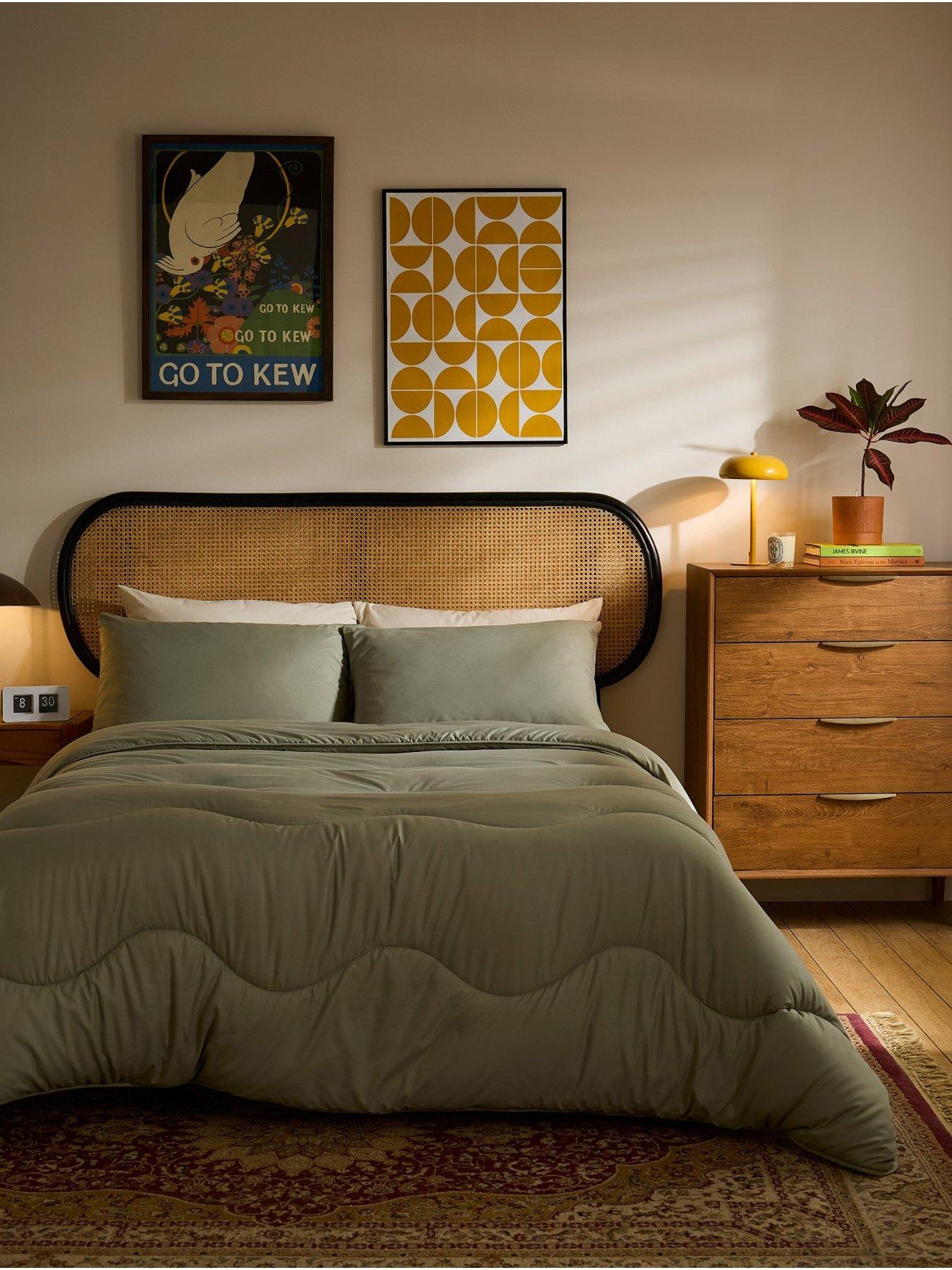 Night Lark Plain Dye - Olive Green Coverless Summer Duvet 4.5Tog