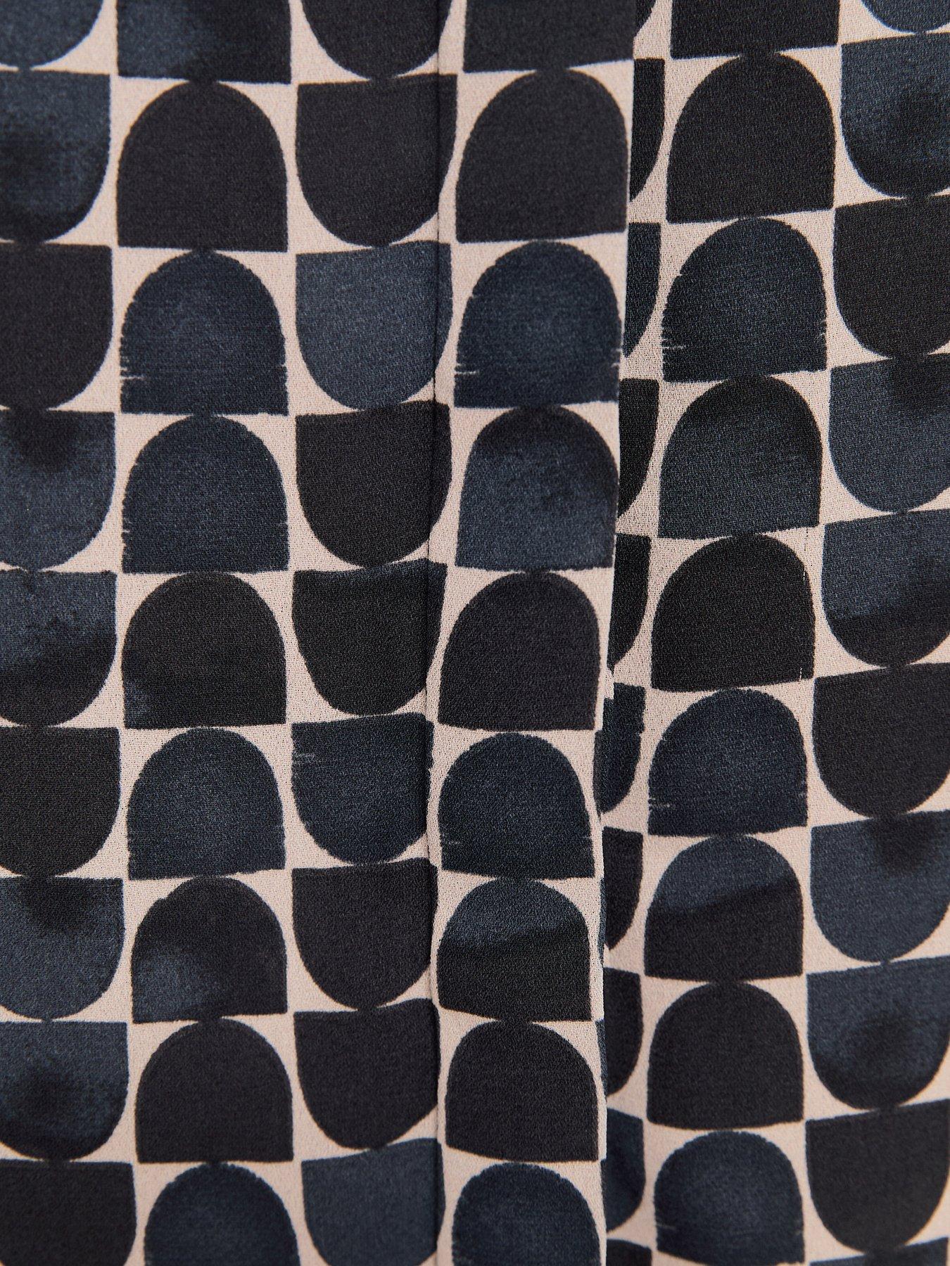 Image 5 of 5 of New Look Geometric Print Long Sleeve Shirt - Blue