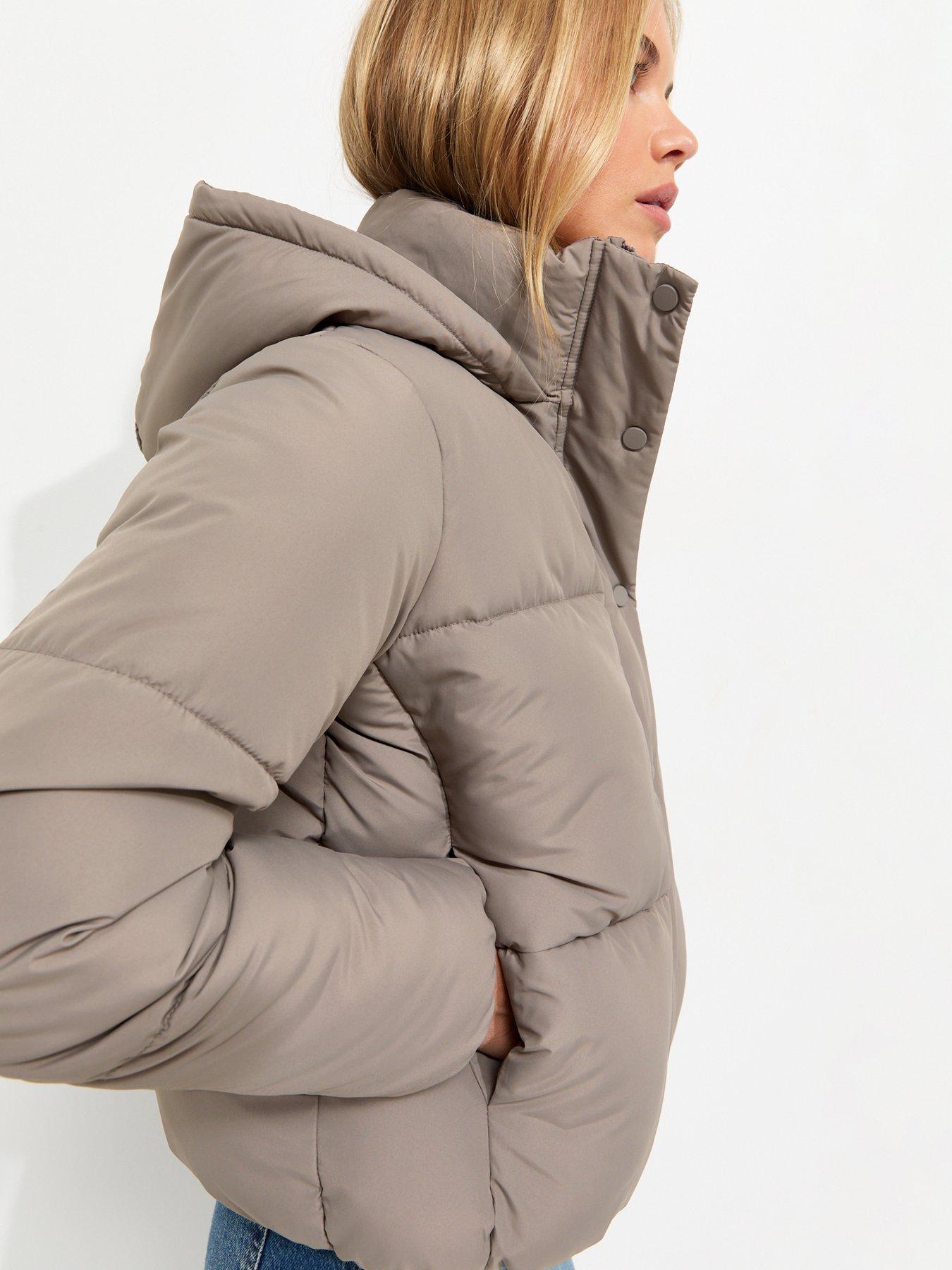 Image 4 of 6 of New Look Hooded Crop Puffer Jacket - Brown