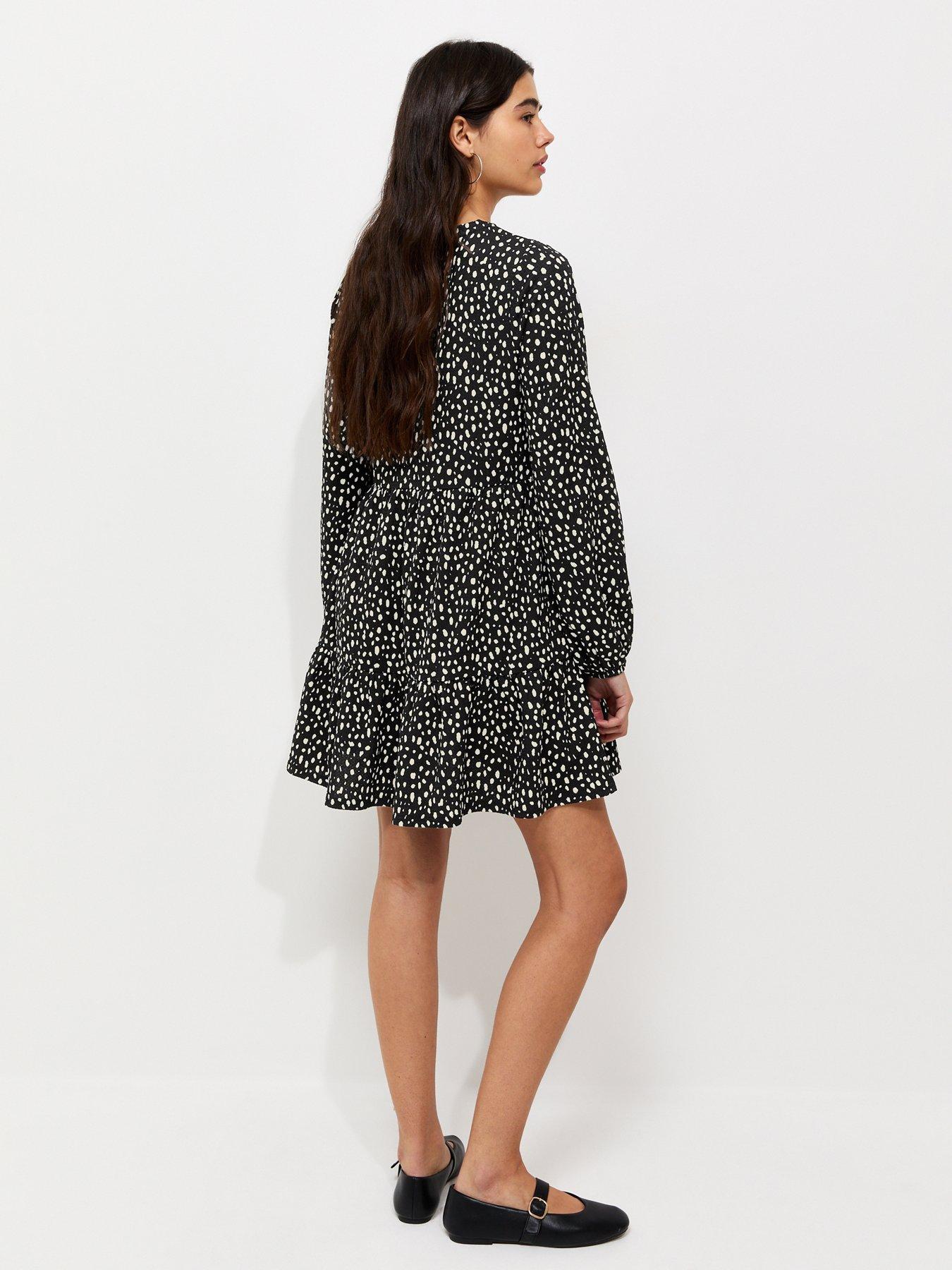 Image 2 of 5 of New Look Black Abstract Pattern Crinkle Texture Mini Smock Dress