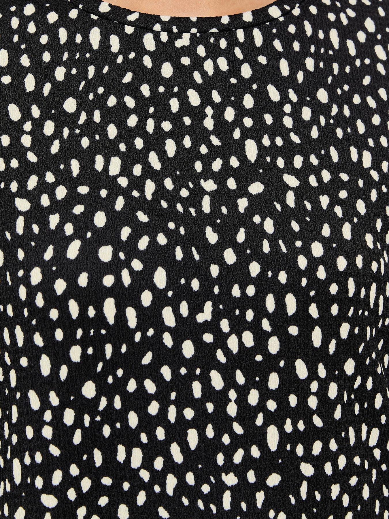 Image 5 of 5 of New Look Black Abstract Pattern Crinkle Texture Mini Smock Dress