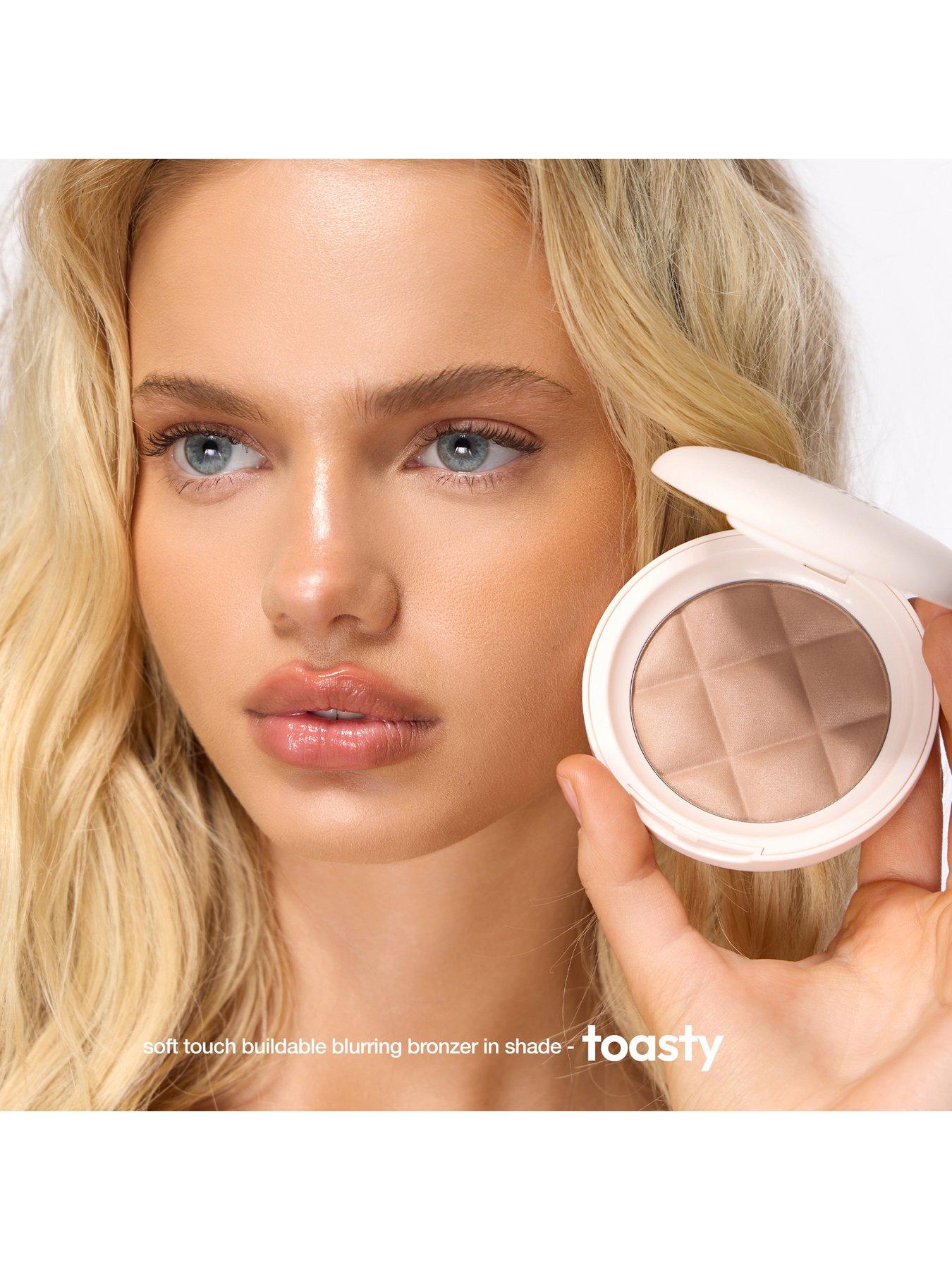 Image 2 of 7 of Iconic London Soft Touch Bronzer