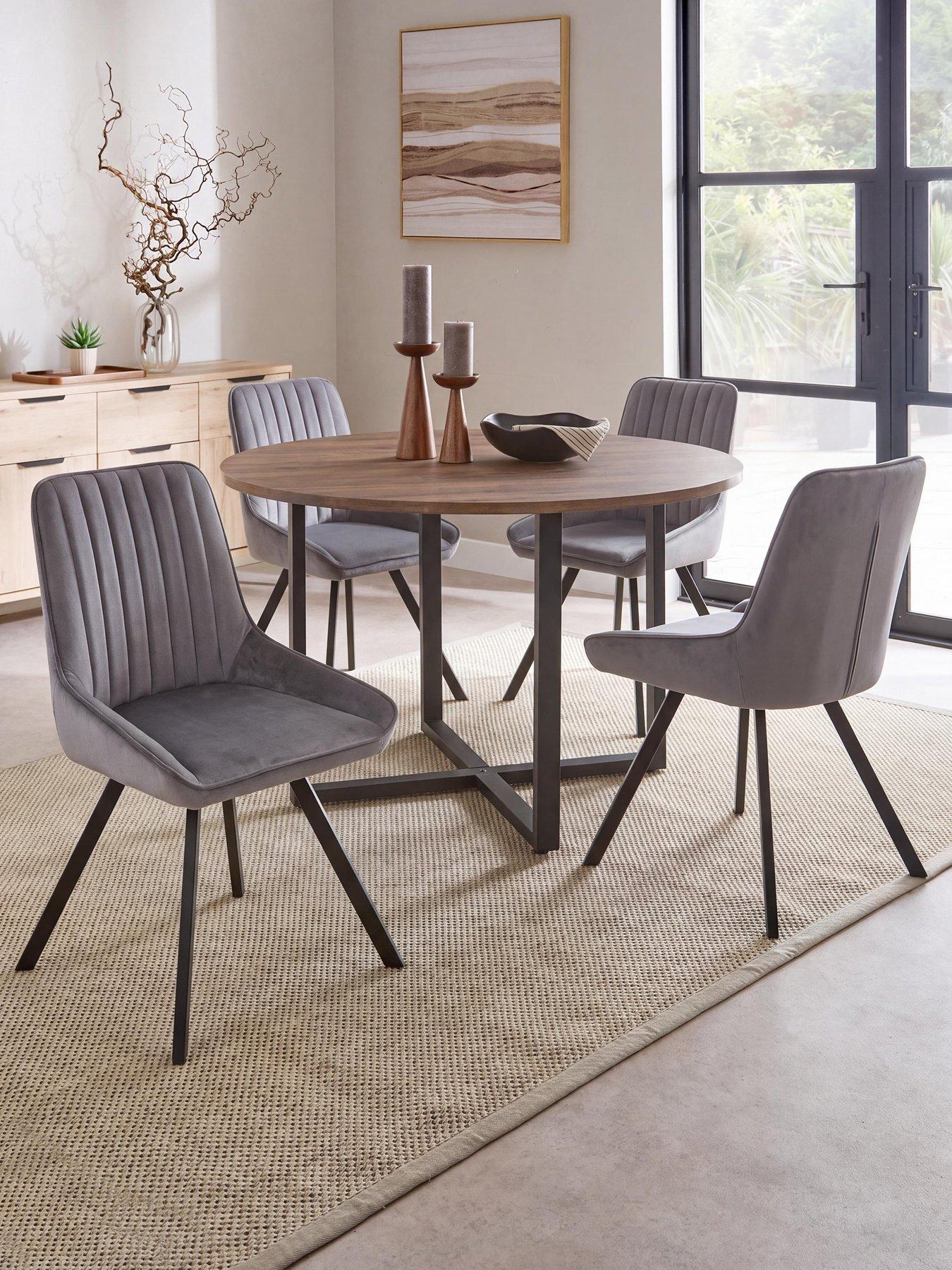 The Very Collection Harlem Mid Oak Round Dining Table With 4 Harlem Chairs - FSC® Certified
