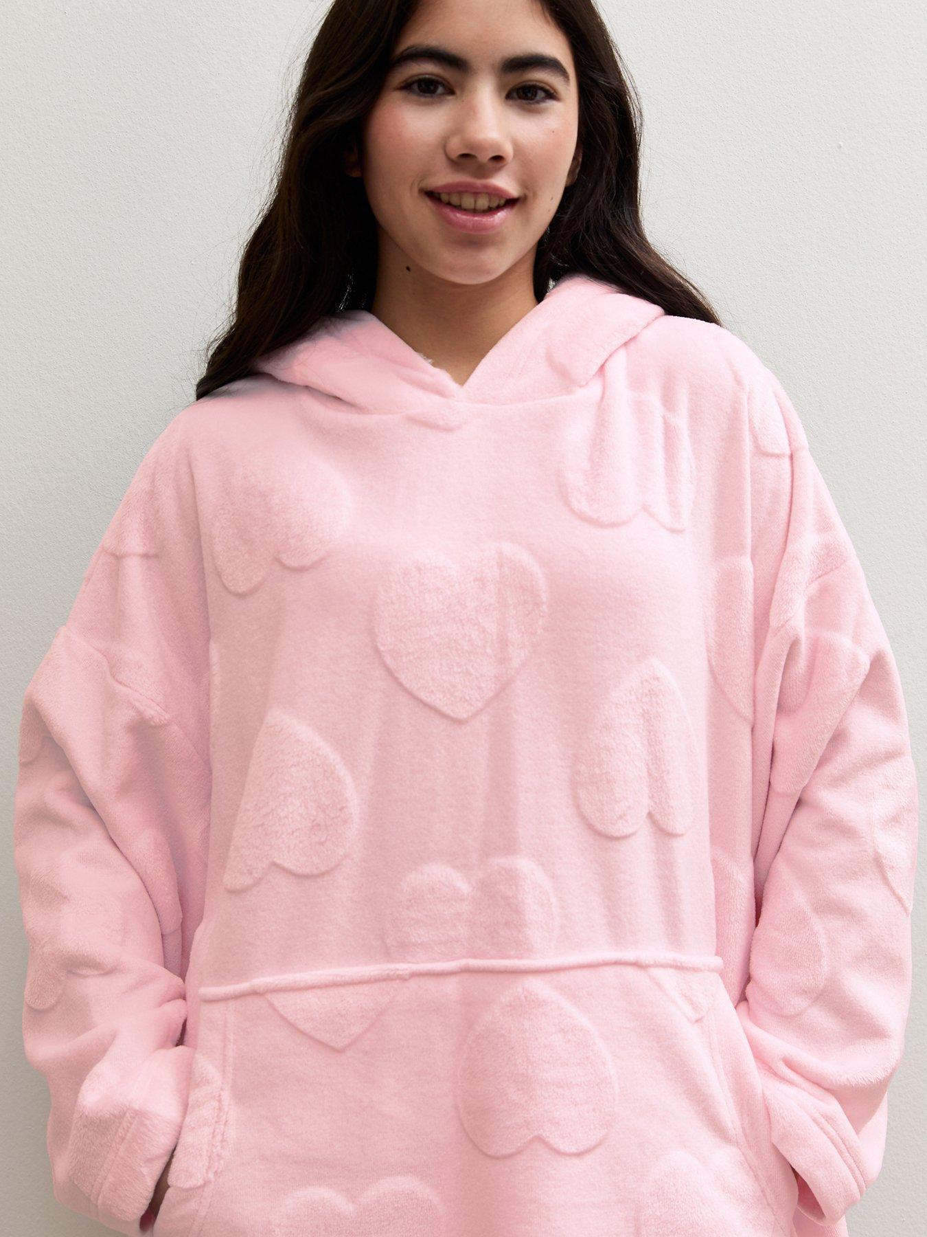 Image 4 of 5 of New Look 915 Girls Pink Heart Pattern Oversized Hoodie