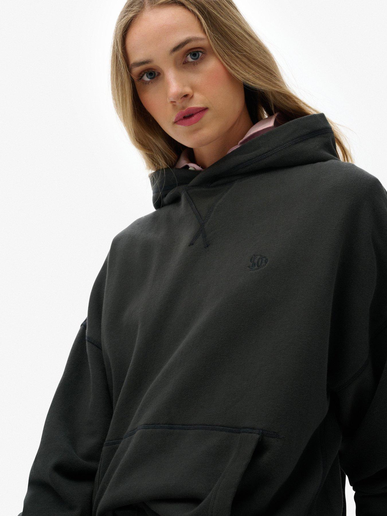 Image 5 of 6 of Superdry Studios Relaxed Hoodie - Black