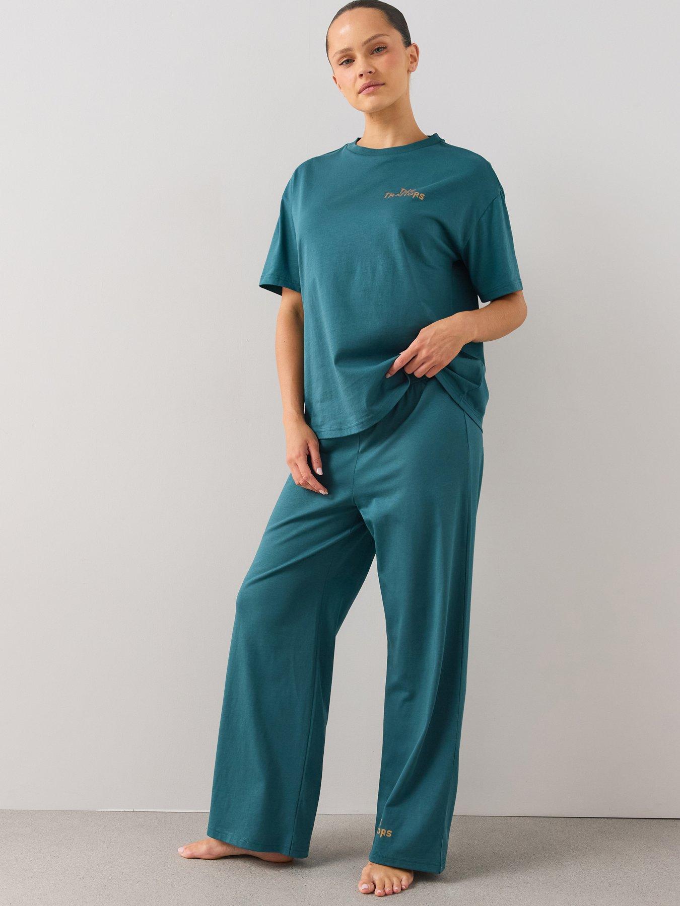 Image 2 of 6 of The Very Collection Ladies The Traitors Pyjamas
