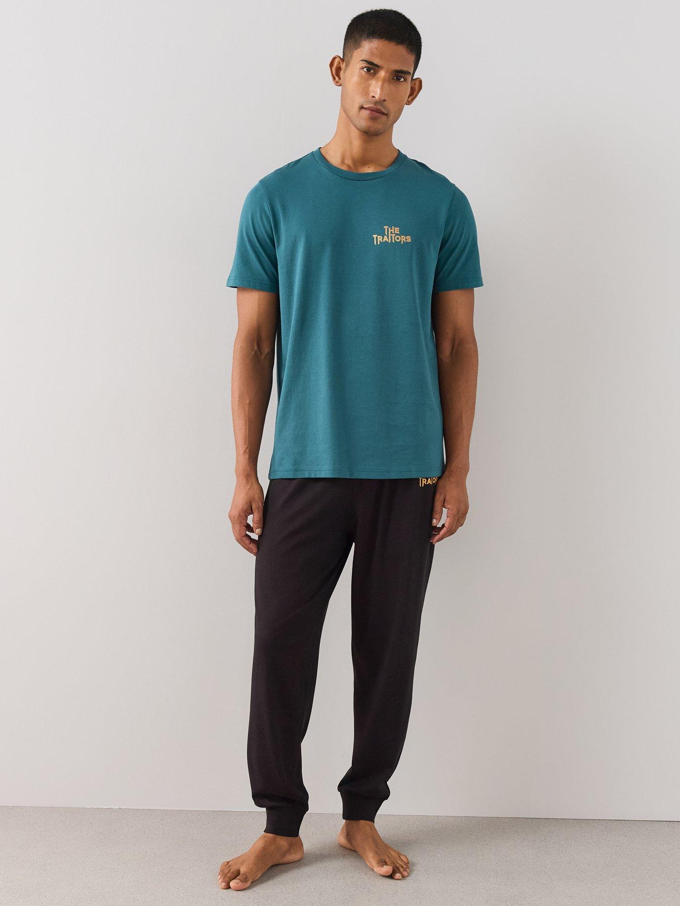 Image 3 of 6 of The Very Collection Mens The Traitors Graphic&nbsp;Pyjama Set - Green