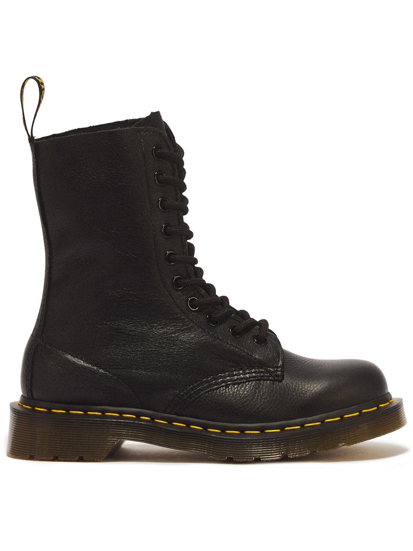 Dr Martens 1490 10 Eye Boot - Black