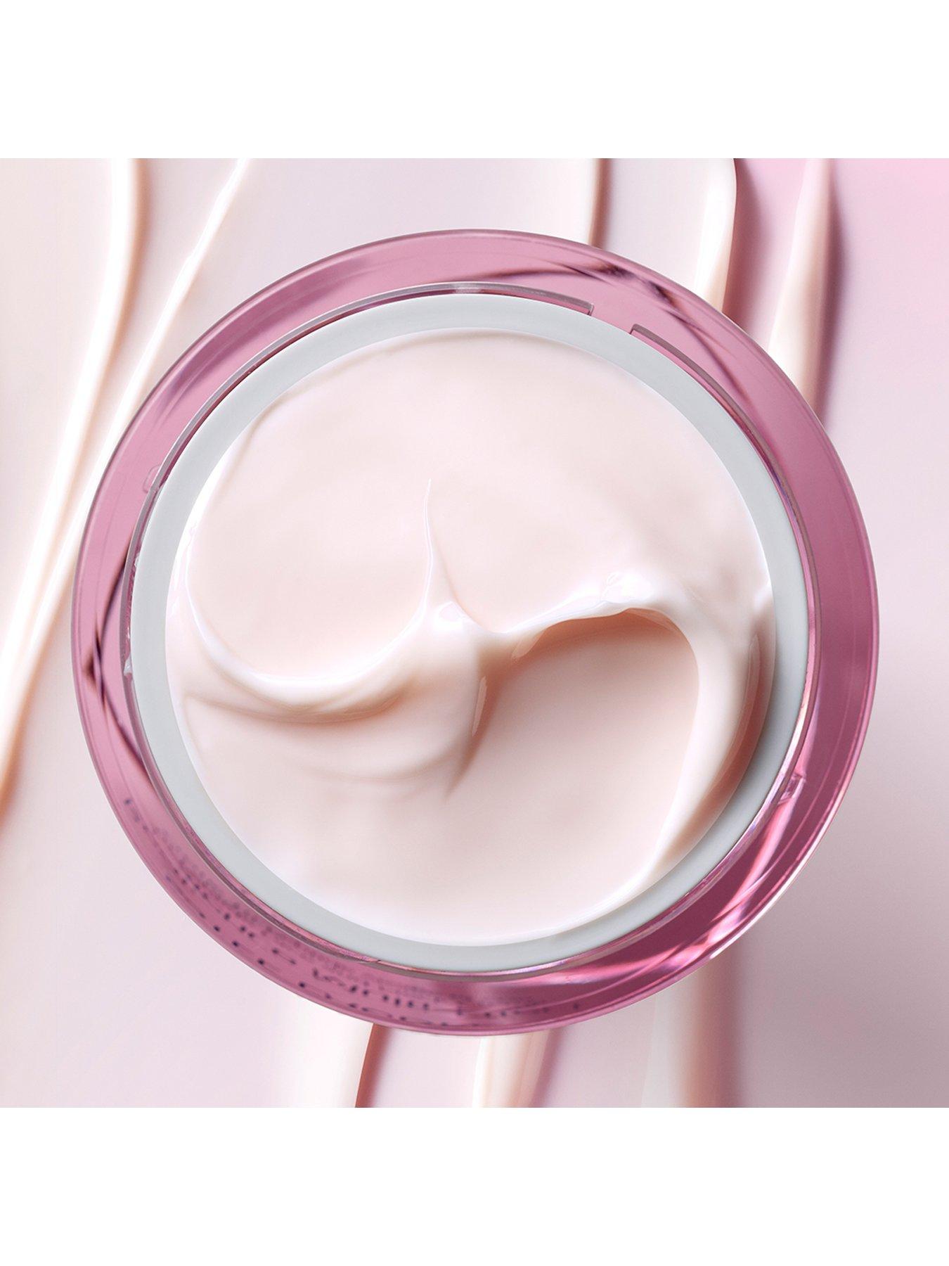 Image 2 of 6 of Estee Lauder Resilience Tri-Peptide Moisturiser SPF 15 Dry Skin 50ml