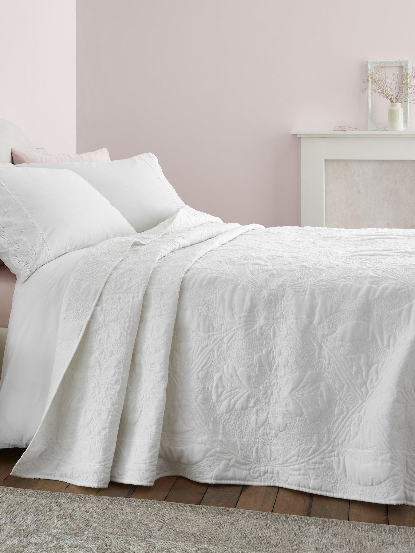 Bianca Crinkle Seersucker Texture Bedspread 220X220 White