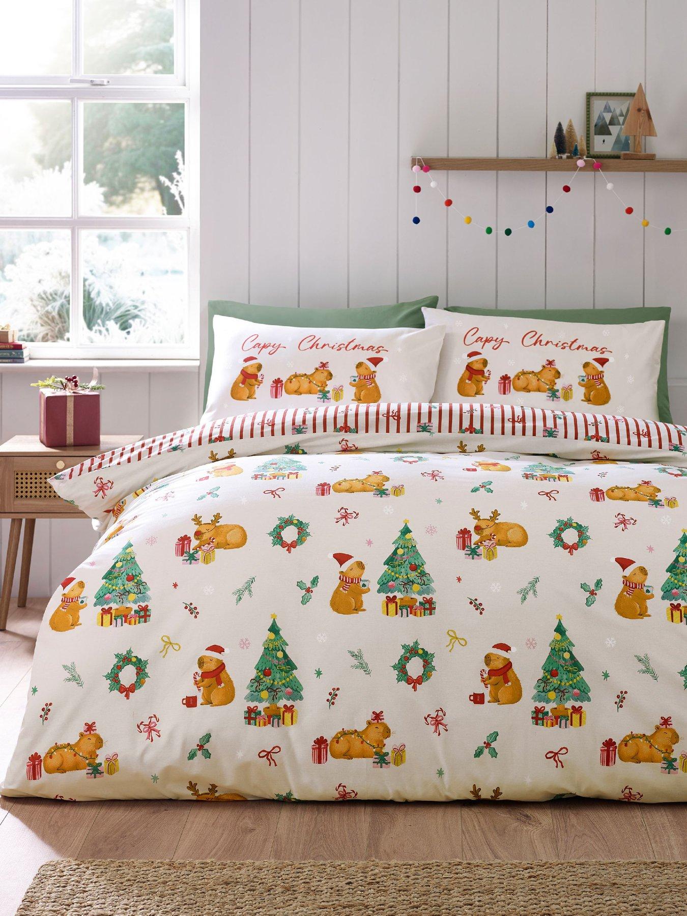 Catherine Lansfield Capy Christmas Duvet Cover Set in Cream | Size: Junior - Image 6