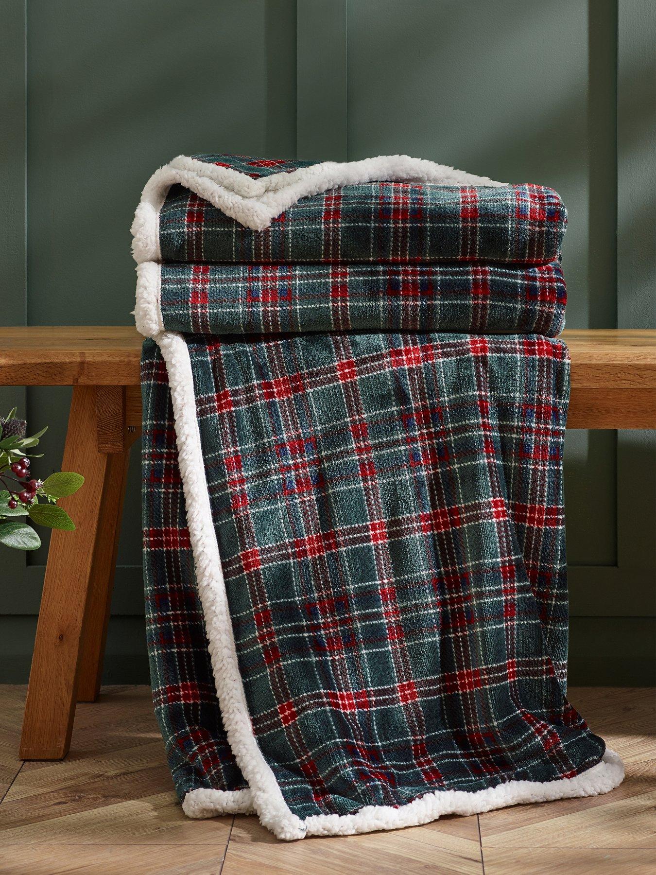 Catherine Lansfield Tartan Sherpa Check 130x170cm Blanket Throw Green - Image 5